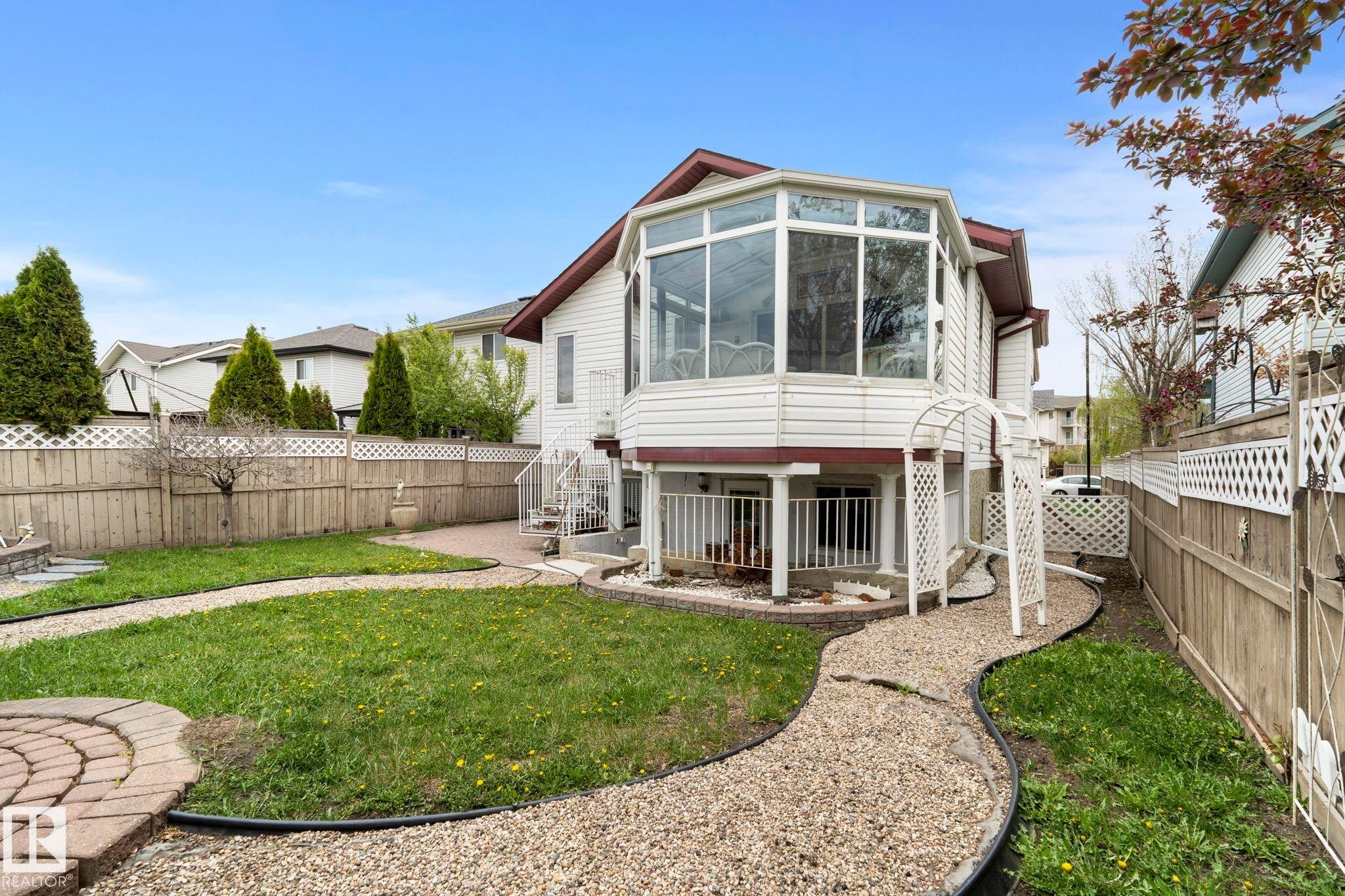 9315 162 Avenue Nw, Edmonton, AB - Outdoor