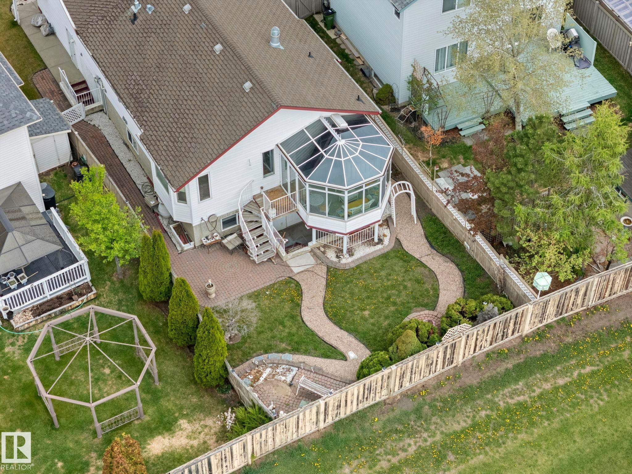 9315 162 Avenue Nw, Edmonton, AB - Outdoor