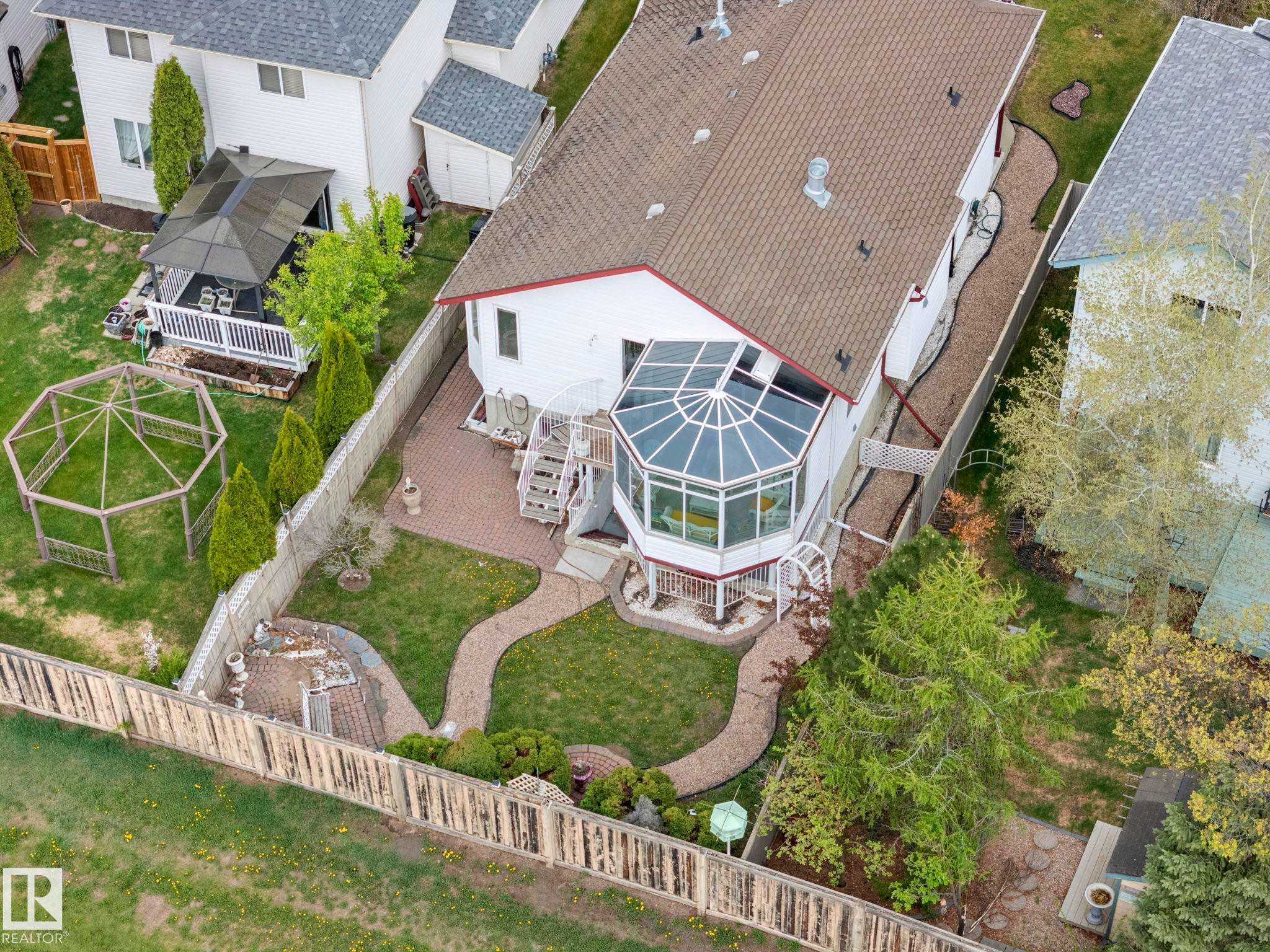 9315 162 Avenue Nw, Edmonton, AB - Outdoor
