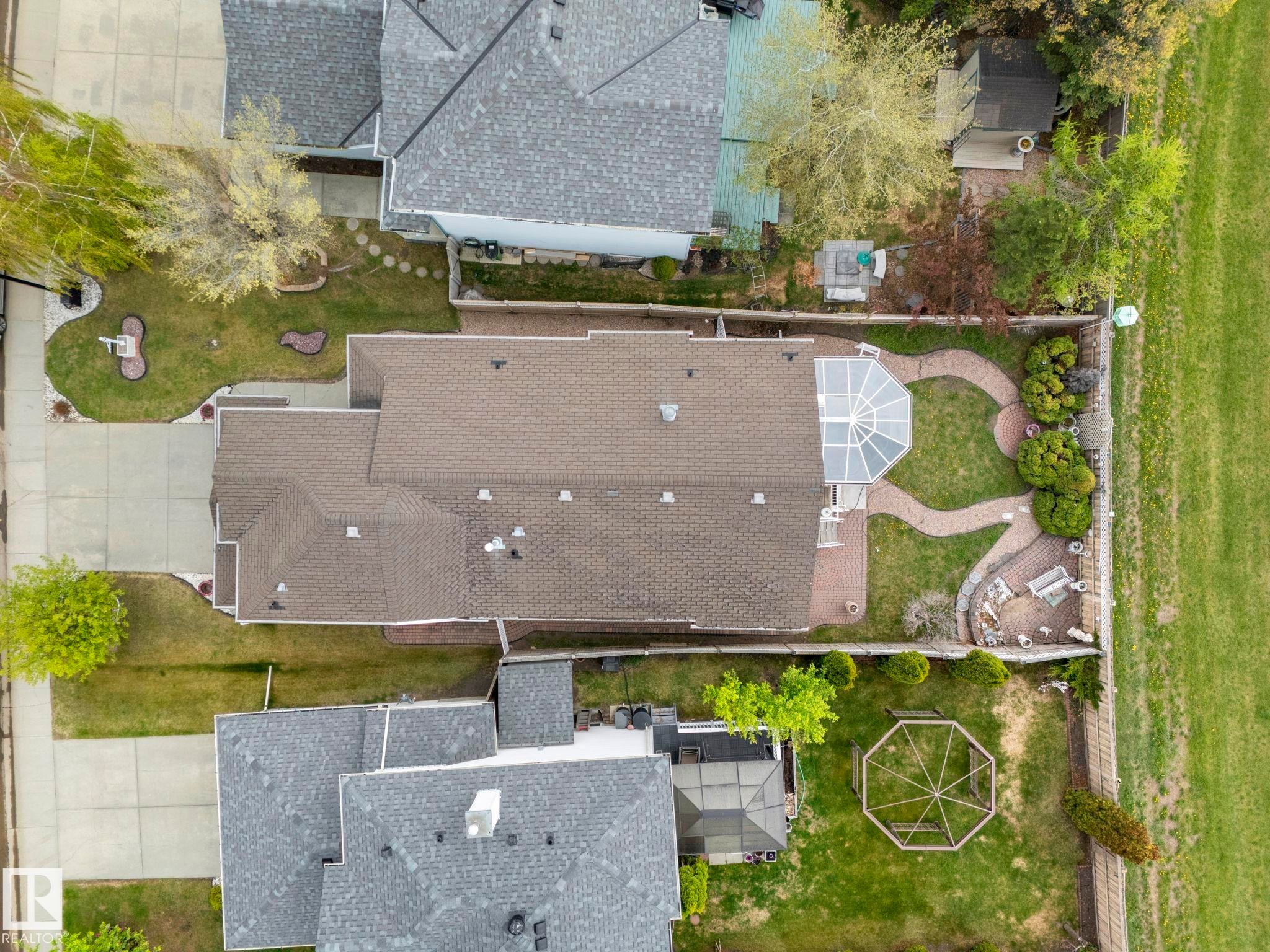 9315 162 Avenue Nw, Edmonton, AB - Outdoor With View