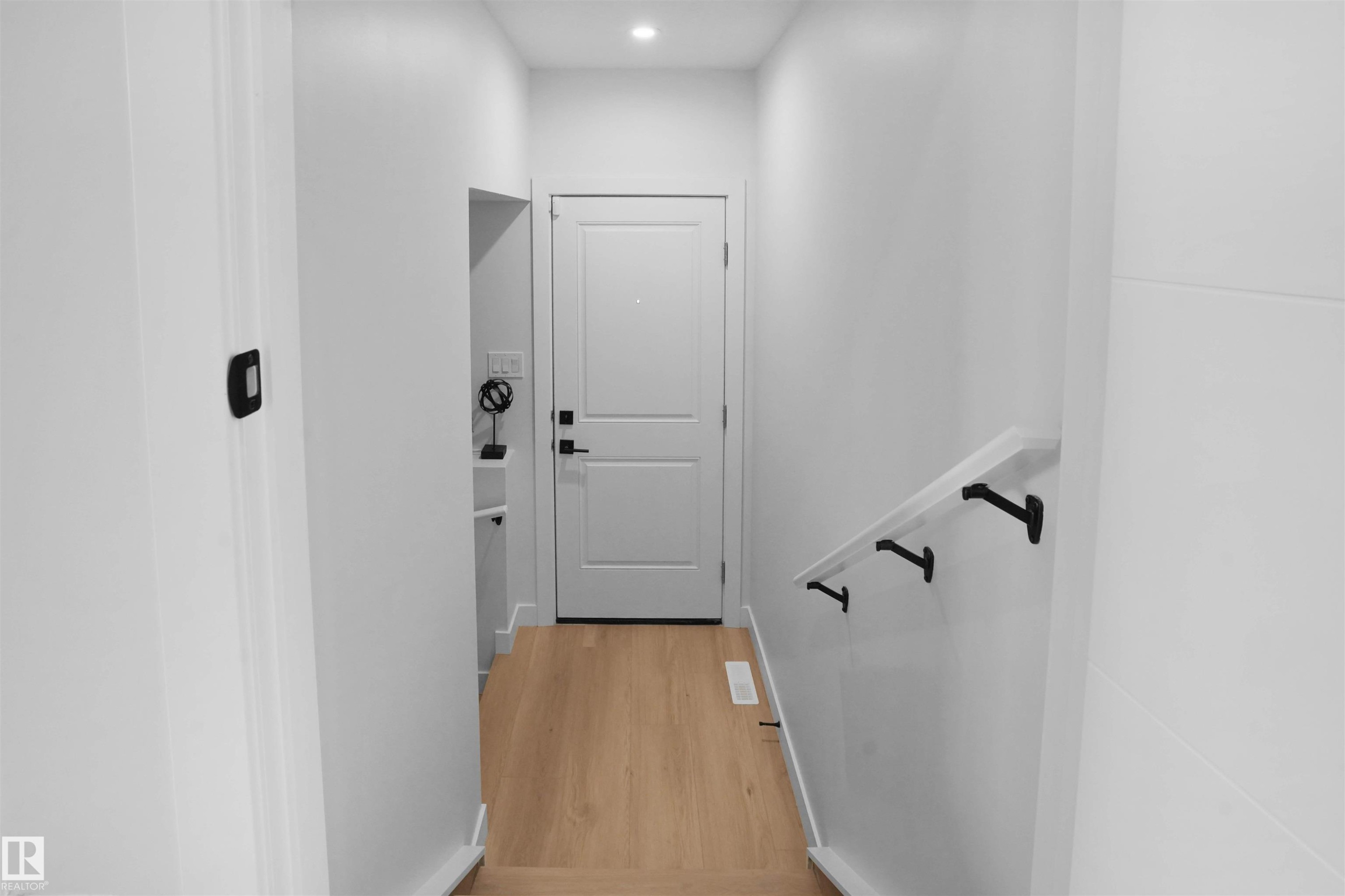 3319 Chickadee Drive, Edmonton, AB - Indoor Photo Showing Other Room