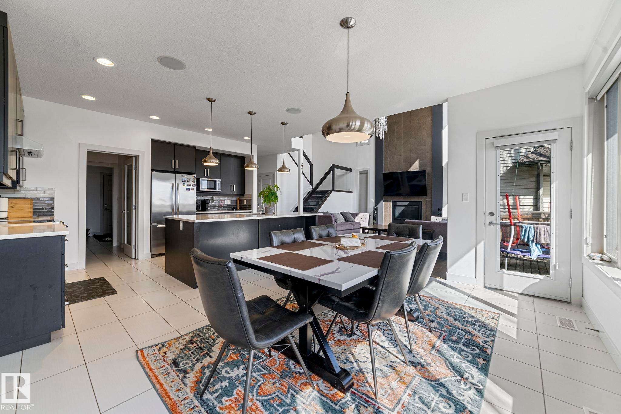 3695 Allan Drive, Edmonton, AB - Indoor