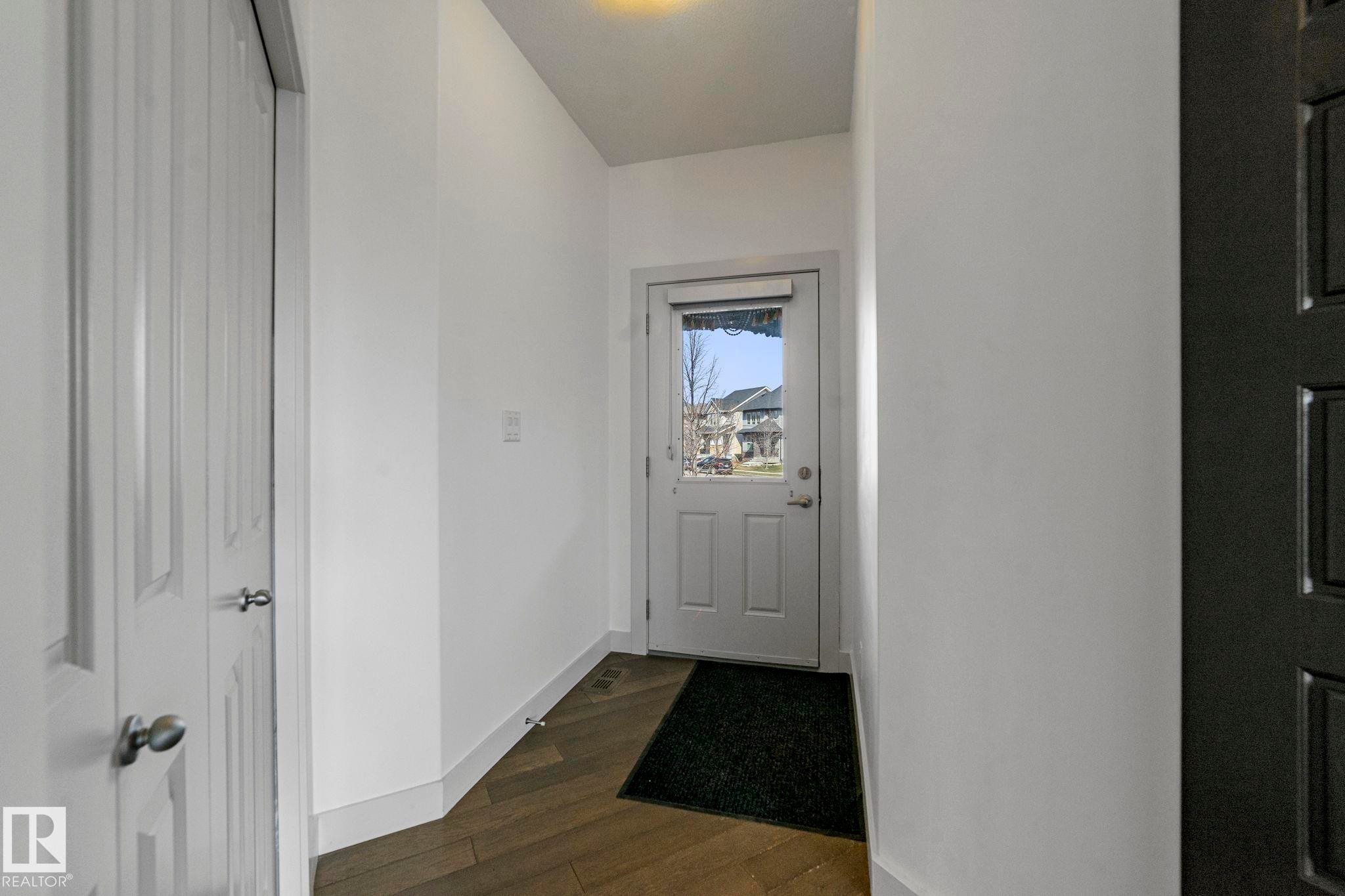 3695 Allan Drive, Edmonton, AB - Indoor Photo Showing Other Room