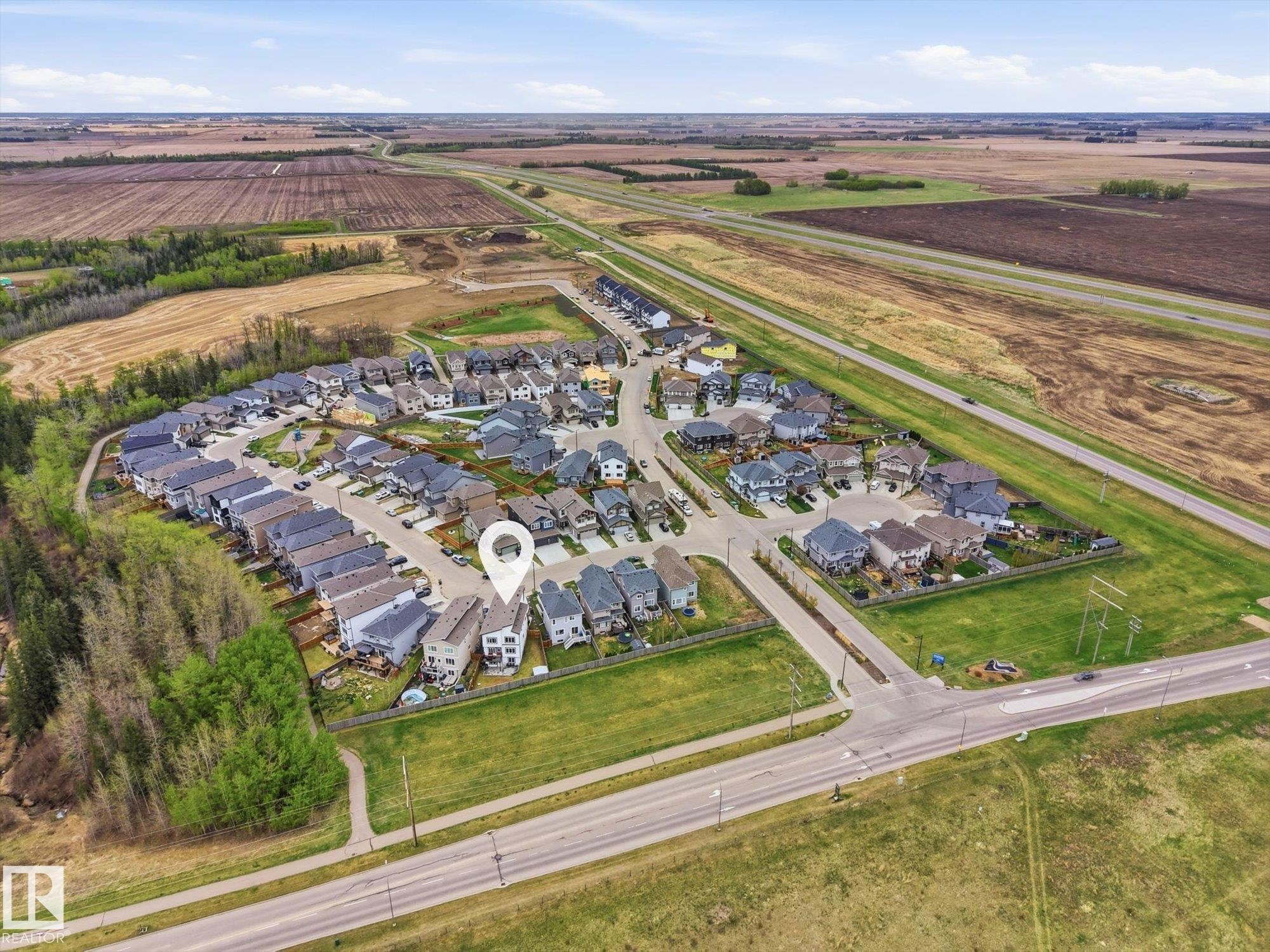 622 Astoria Way, Devon, AB - Outdoor With View