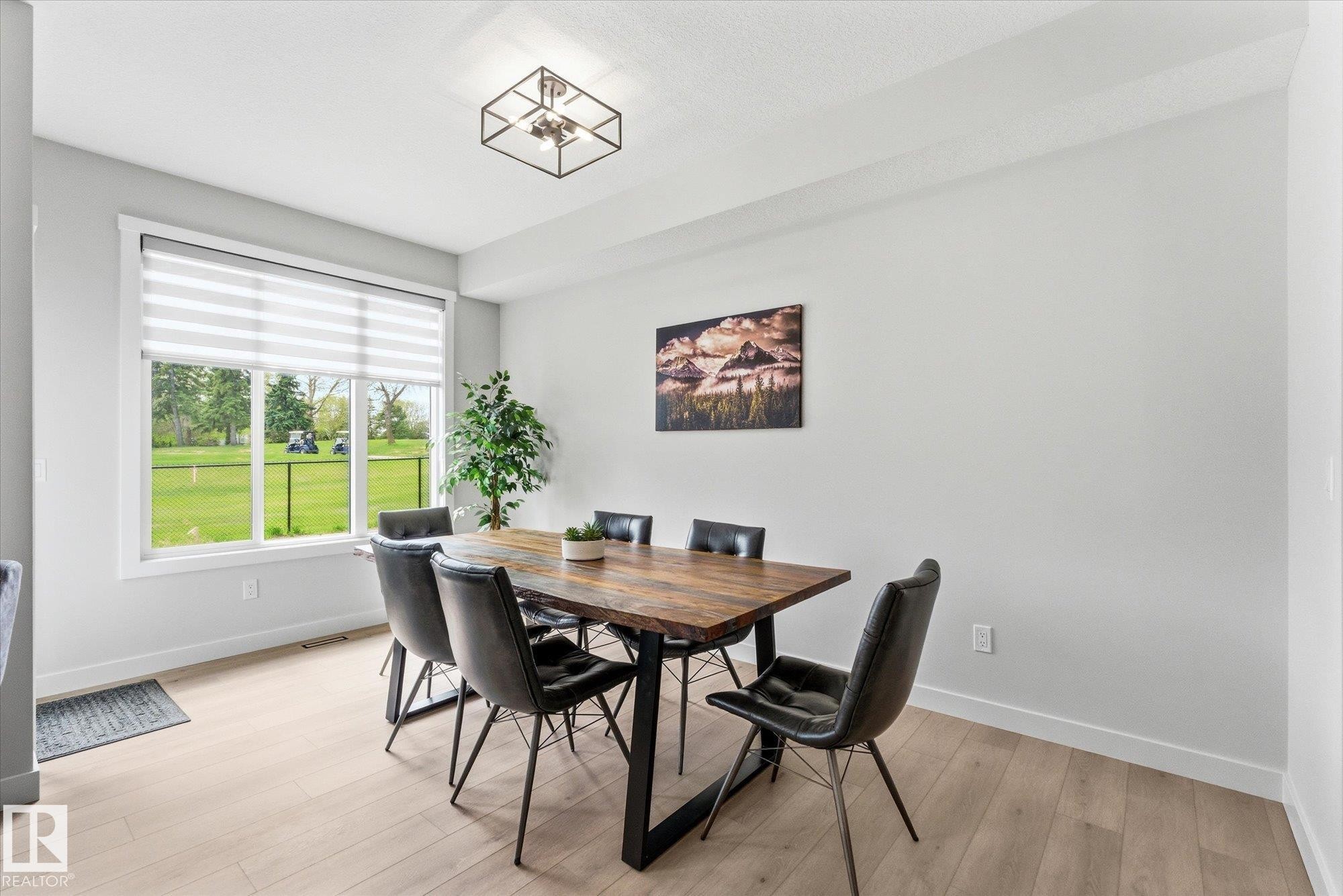 18 Grayson Green, Stony Plain, AB - Indoor Photo Showing Dining Room