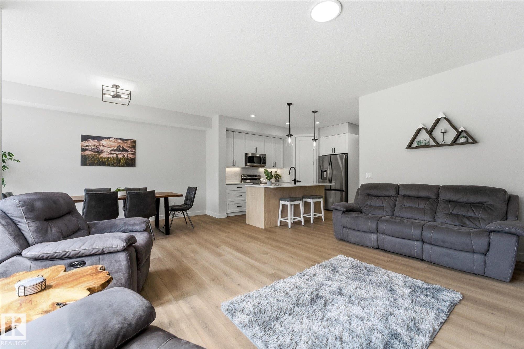 18 Grayson Green, Stony Plain, AB - Indoor Photo Showing Living Room