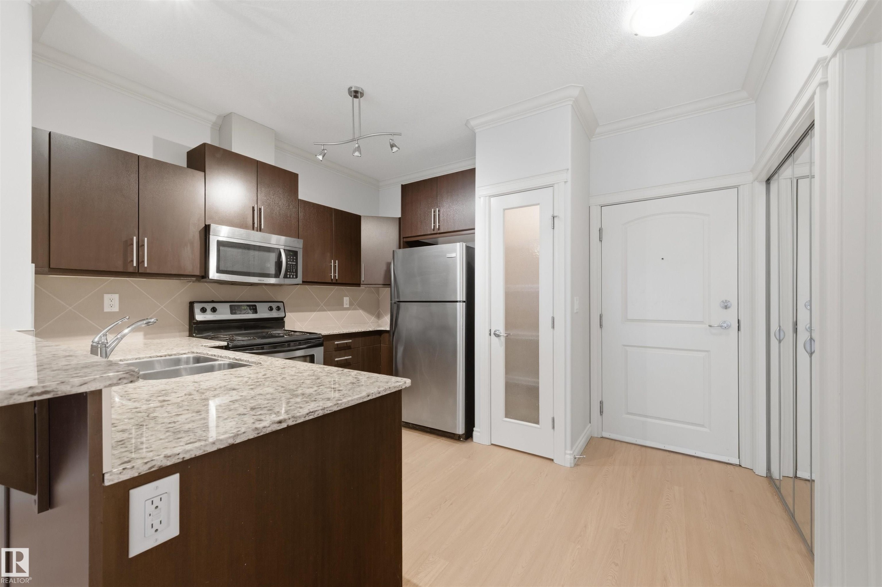 235 10121 80 Avenue, Edmonton, AB