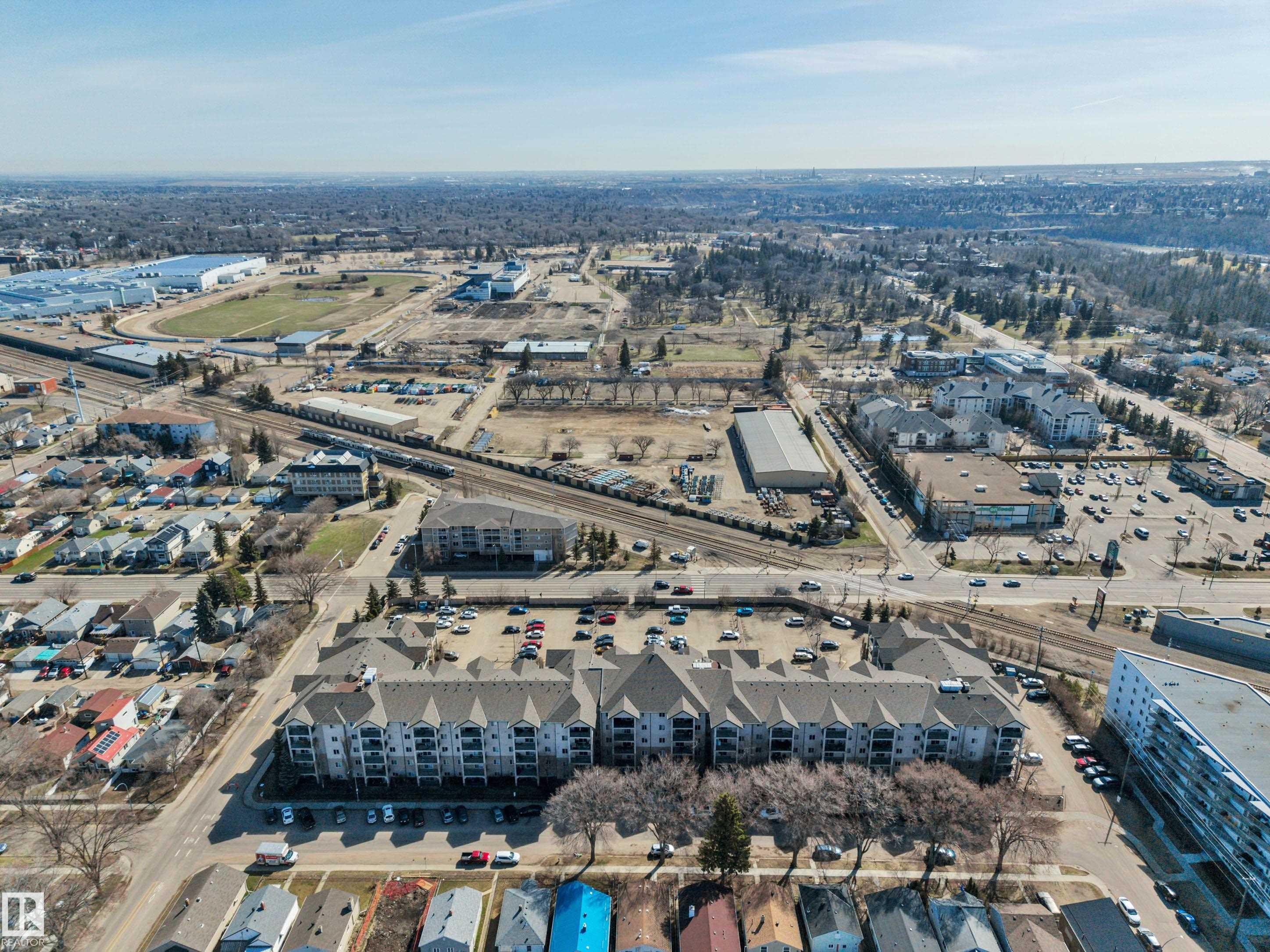 #326 11325 83 St Nw, Edmonton, AB - Outdoor With View