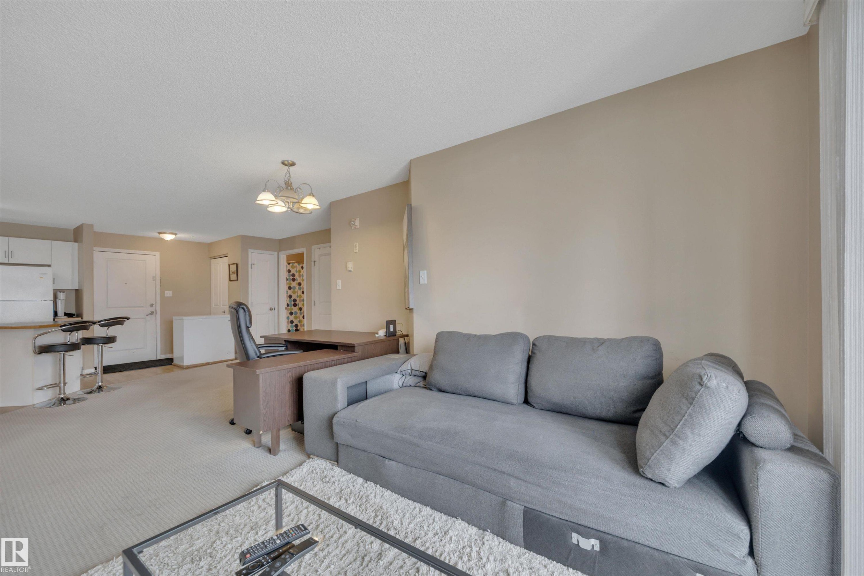 #326 11325 83 St Nw, Edmonton, AB - Indoor