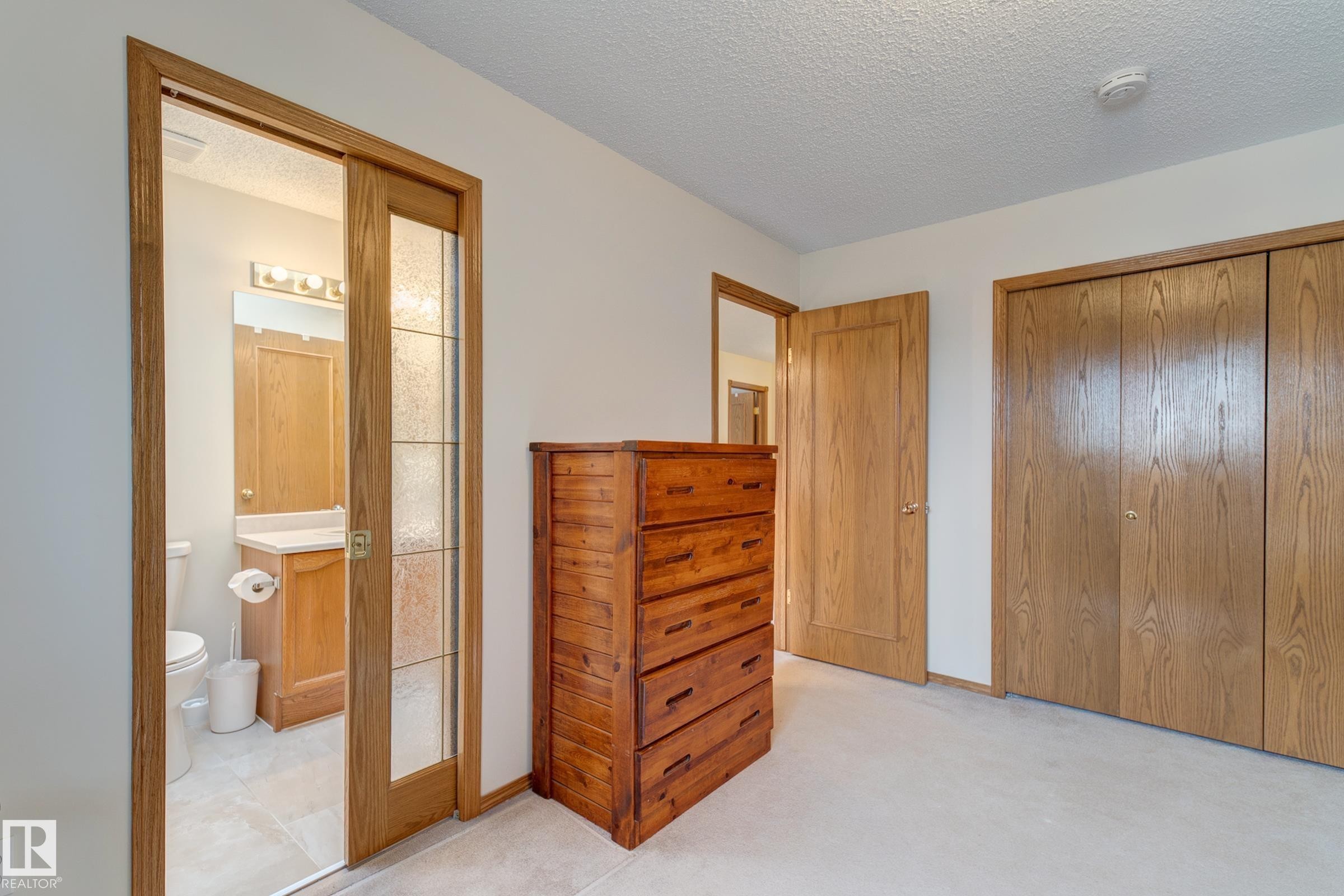 1003 Blackburn Close, Edmonton, AB - Indoor Photo Showing Other Room