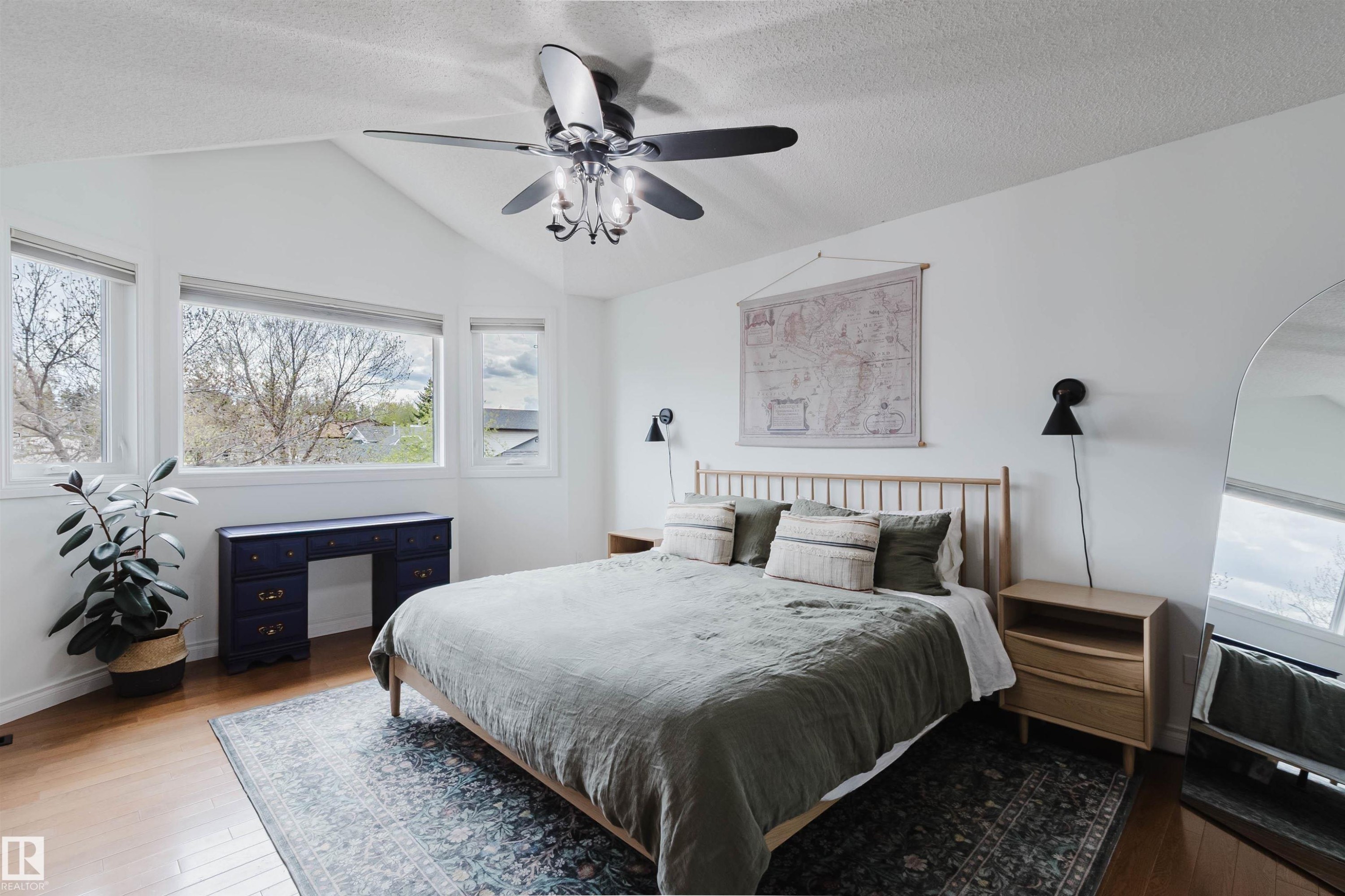18 Hunter Crest, Sherwood Park, AB - Indoor Photo Showing Bedroom