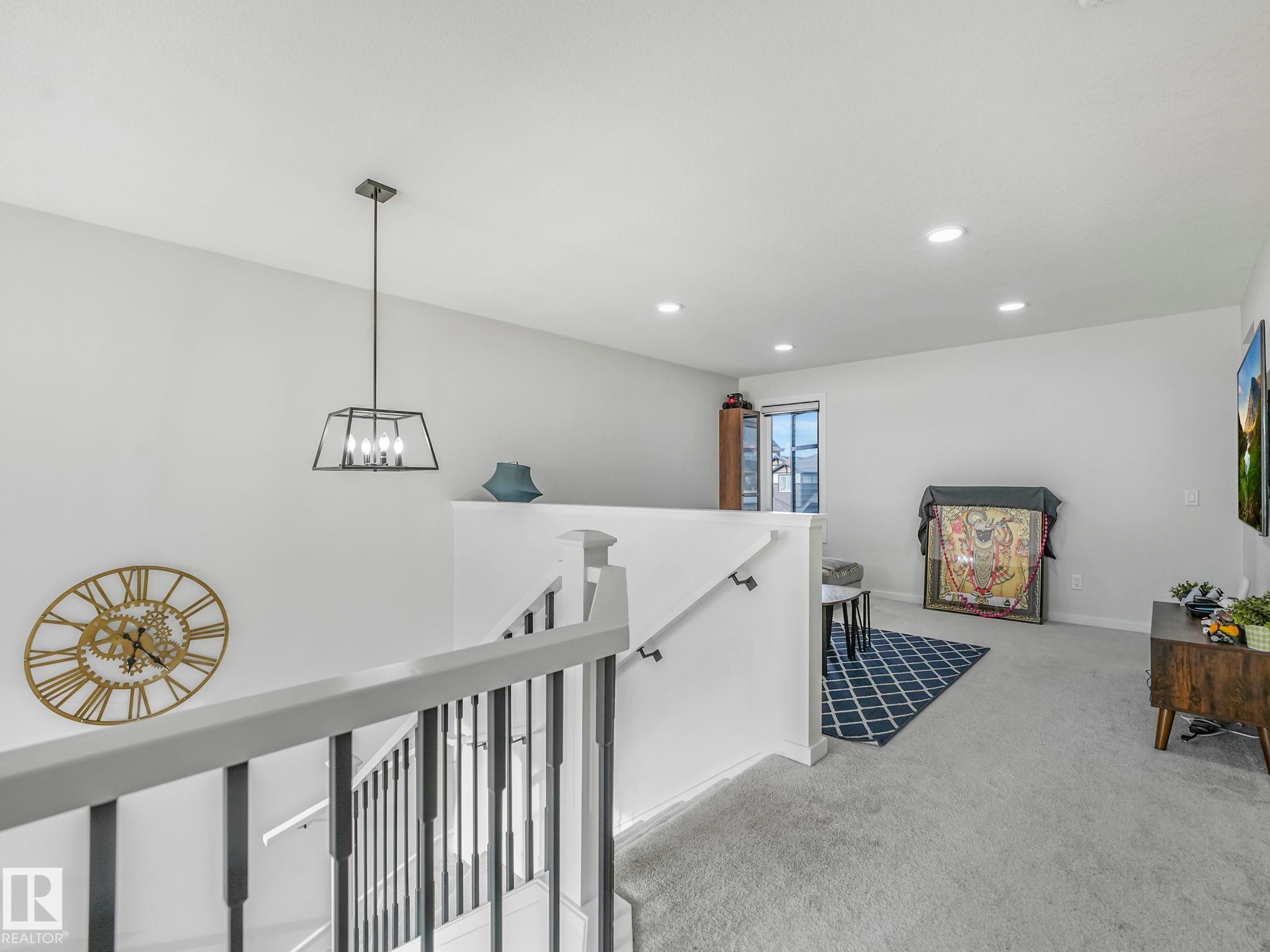 4324 Hawthorn Landing, Edmonton, AB - Indoor Photo Showing Other Room