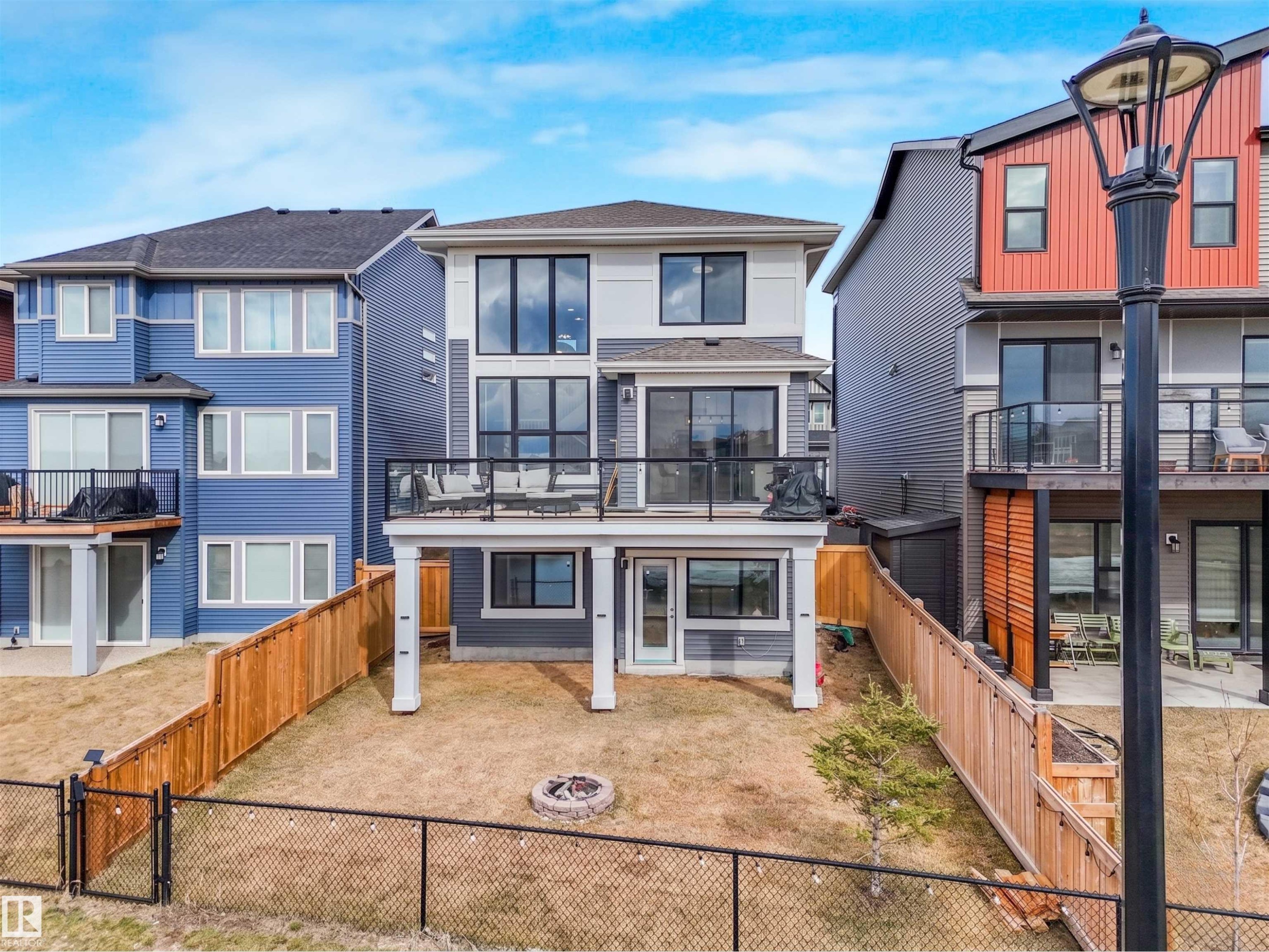 4324 Hawthorn Landing, Edmonton, AB - Outdoor