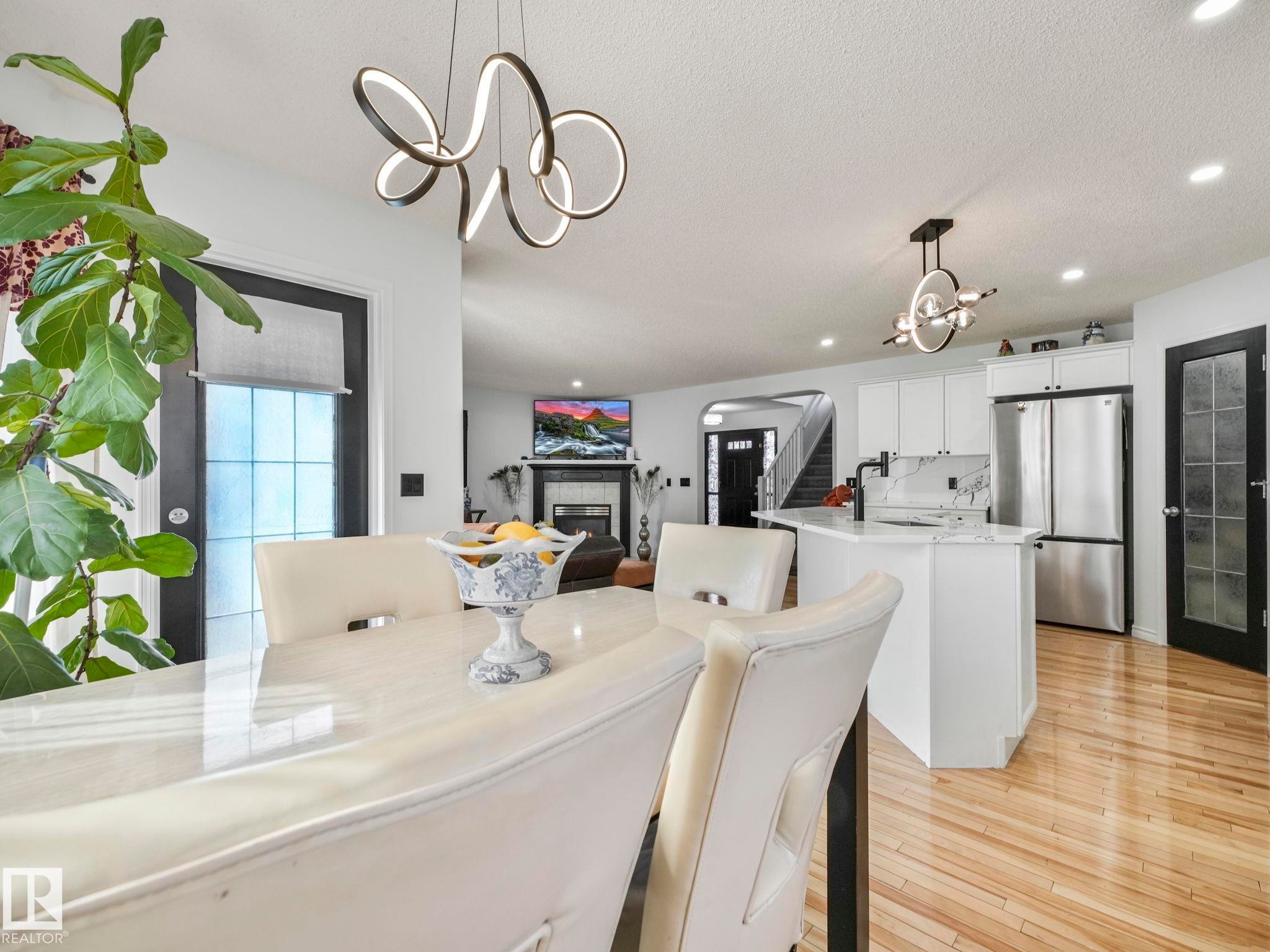 20115 46 Avenue, Edmonton, AB - Indoor