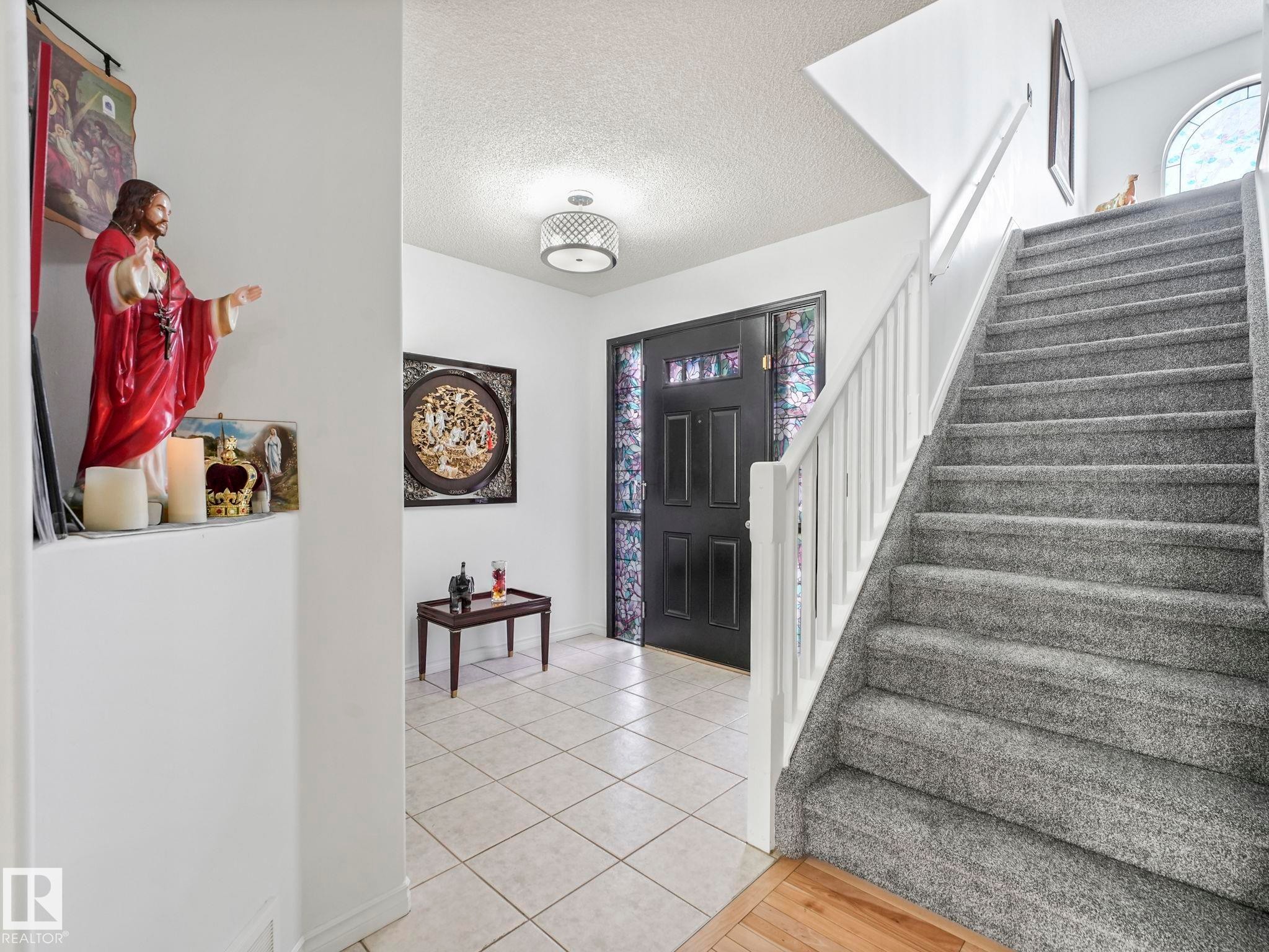 20115 46 Avenue, Edmonton, AB - Indoor Photo Showing Other Room