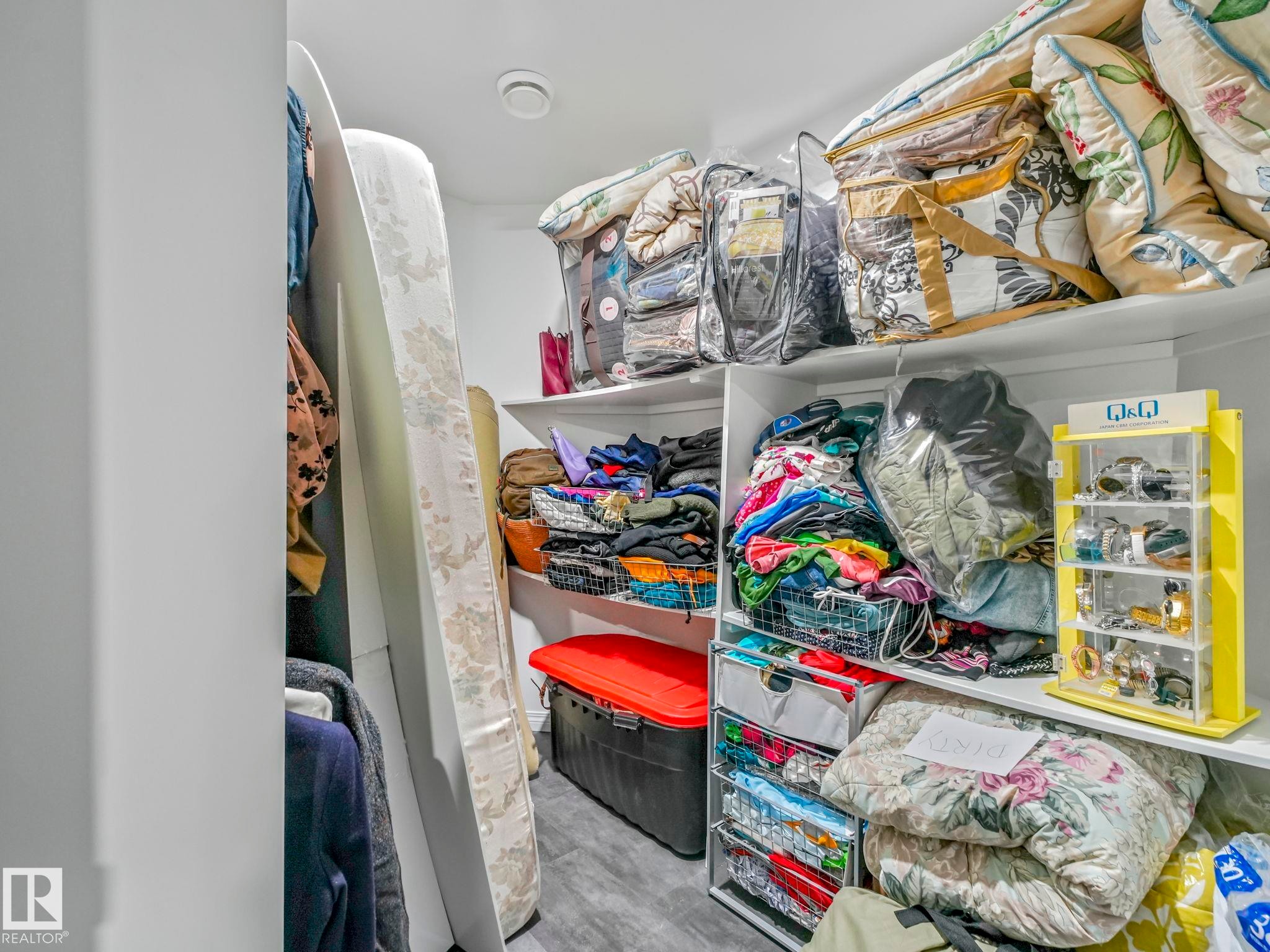 20115 46 Avenue, Edmonton, AB - Indoor With Storage