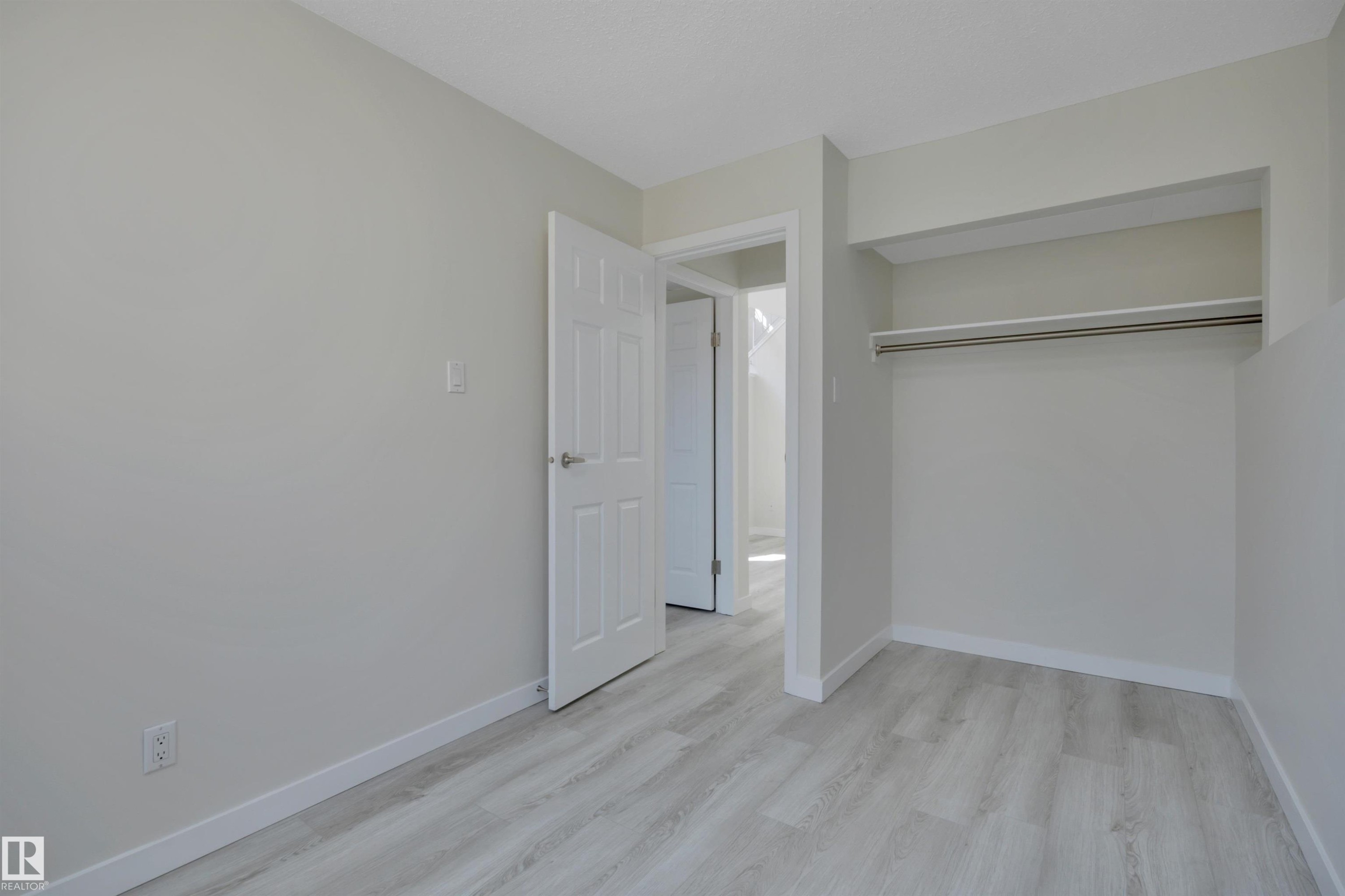 52 Pipestone Drive, Devon, AB - Indoor Photo Showing Other Room