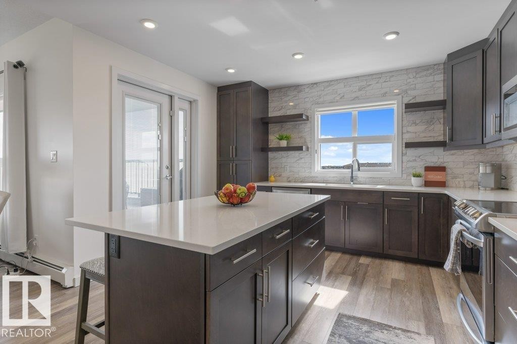 430 5504 Schonsee Drive, Edmonton, AB - Indoor Photo Showing Kitchen