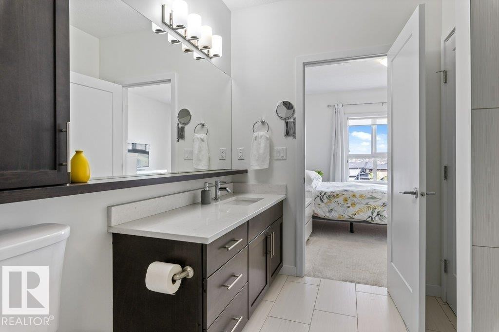 430 5504 Schonsee Drive, Edmonton, AB - Indoor Photo Showing Bathroom