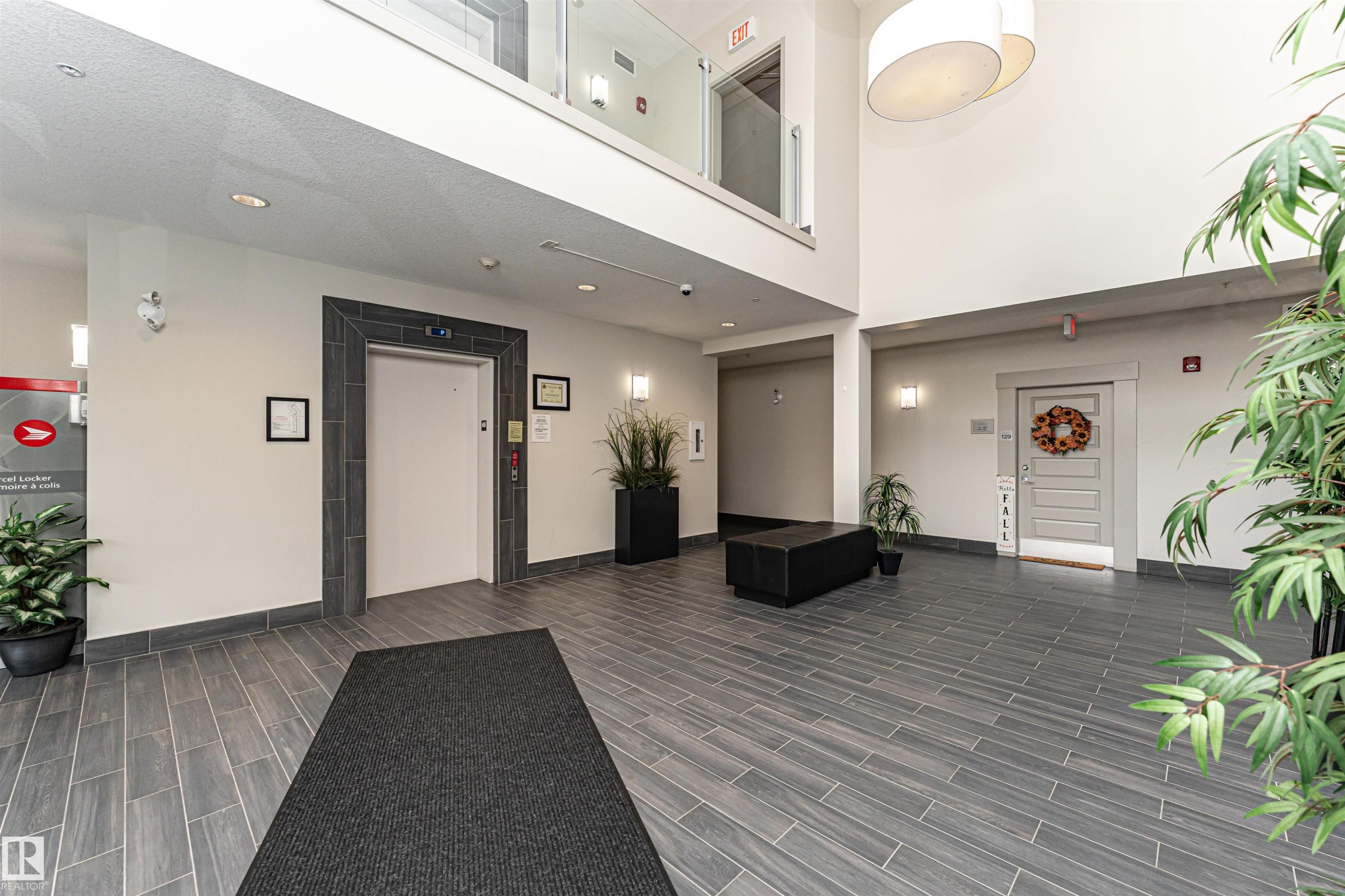225 503 Albany Way, Edmonton, AB - Indoor Photo Showing Other Room