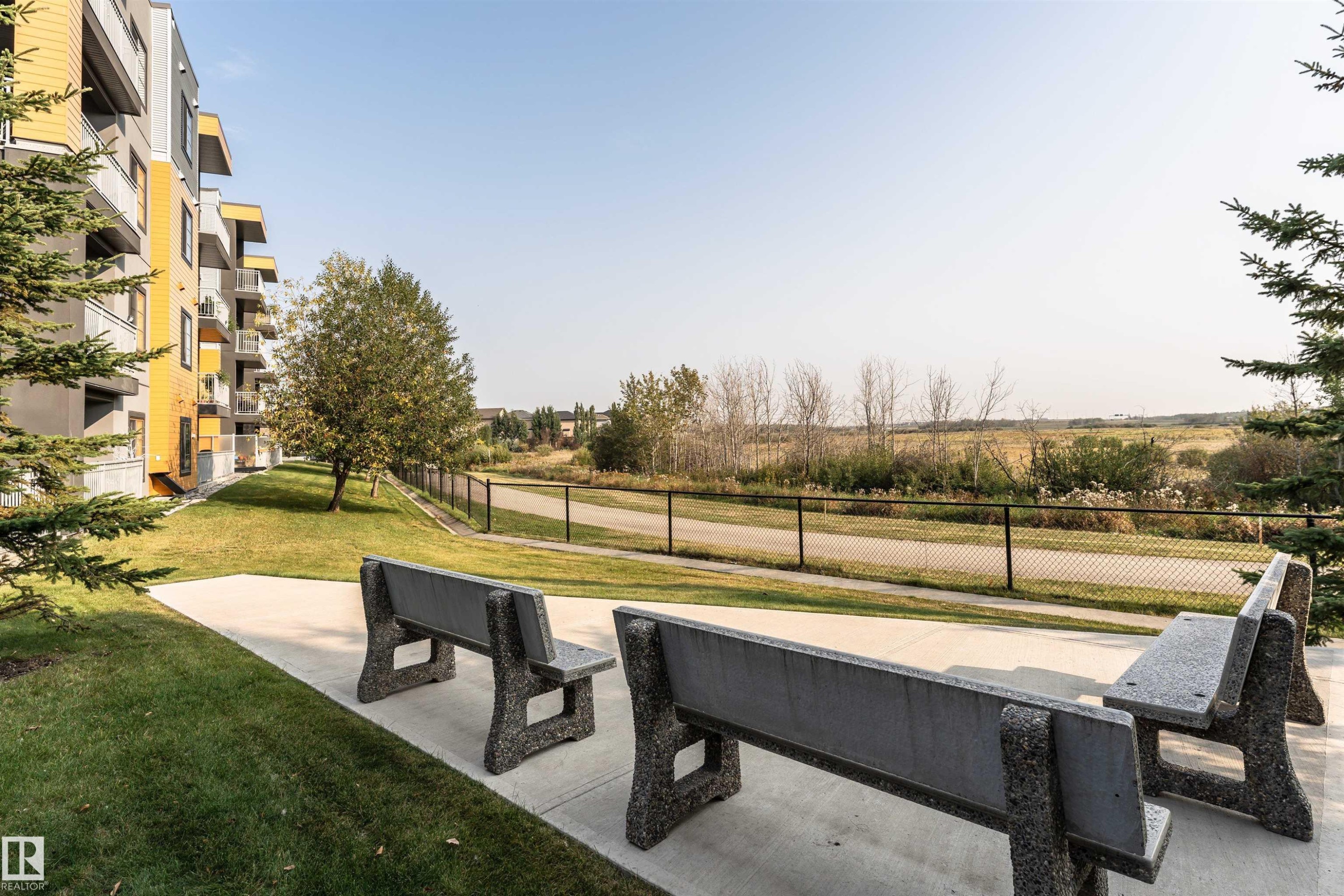 225 503 Albany Way, Edmonton, AB - Outdoor