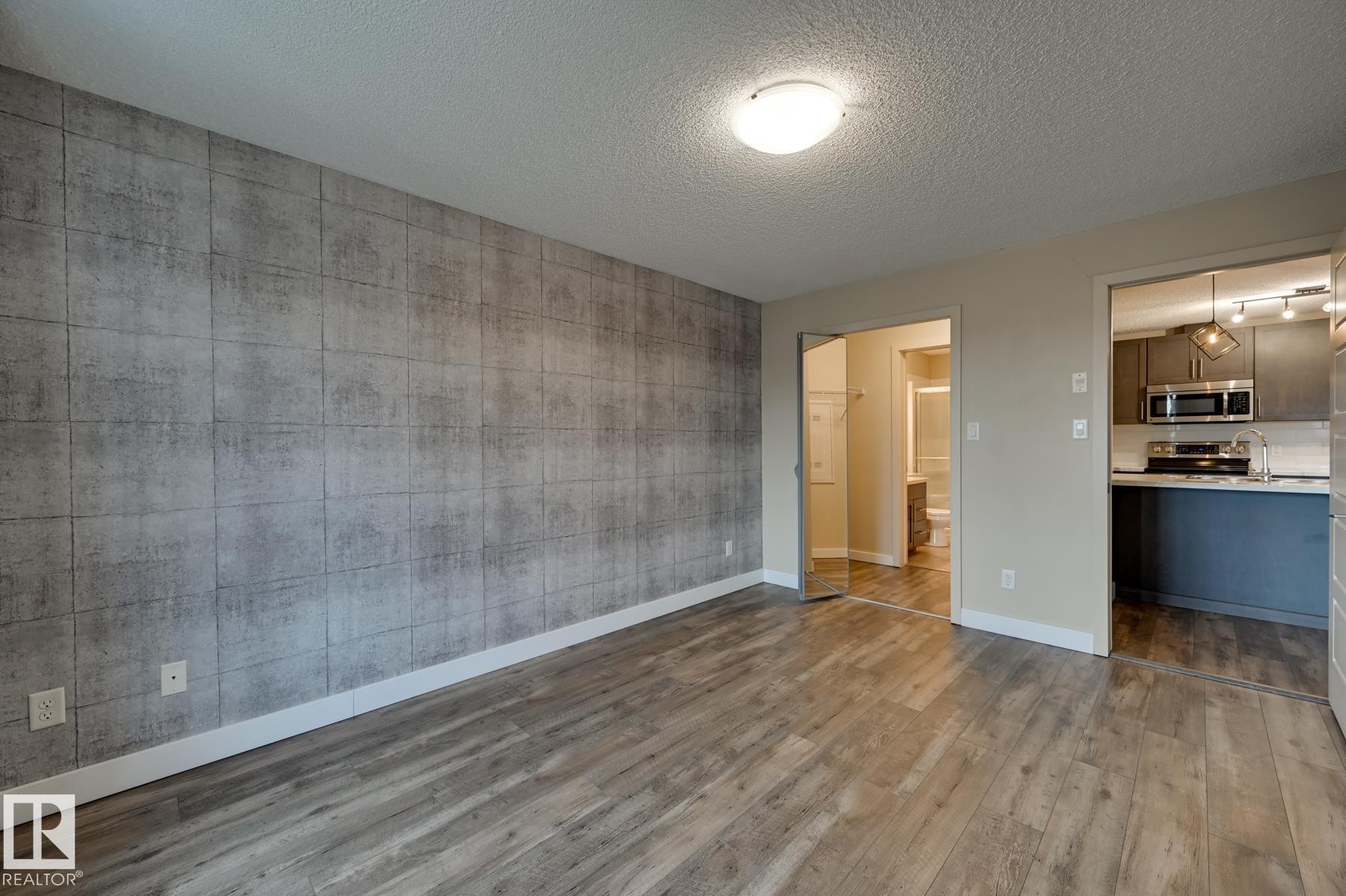 408 6084 Stanton Drive, Edmonton, AB - Indoor Photo Showing Kitchen