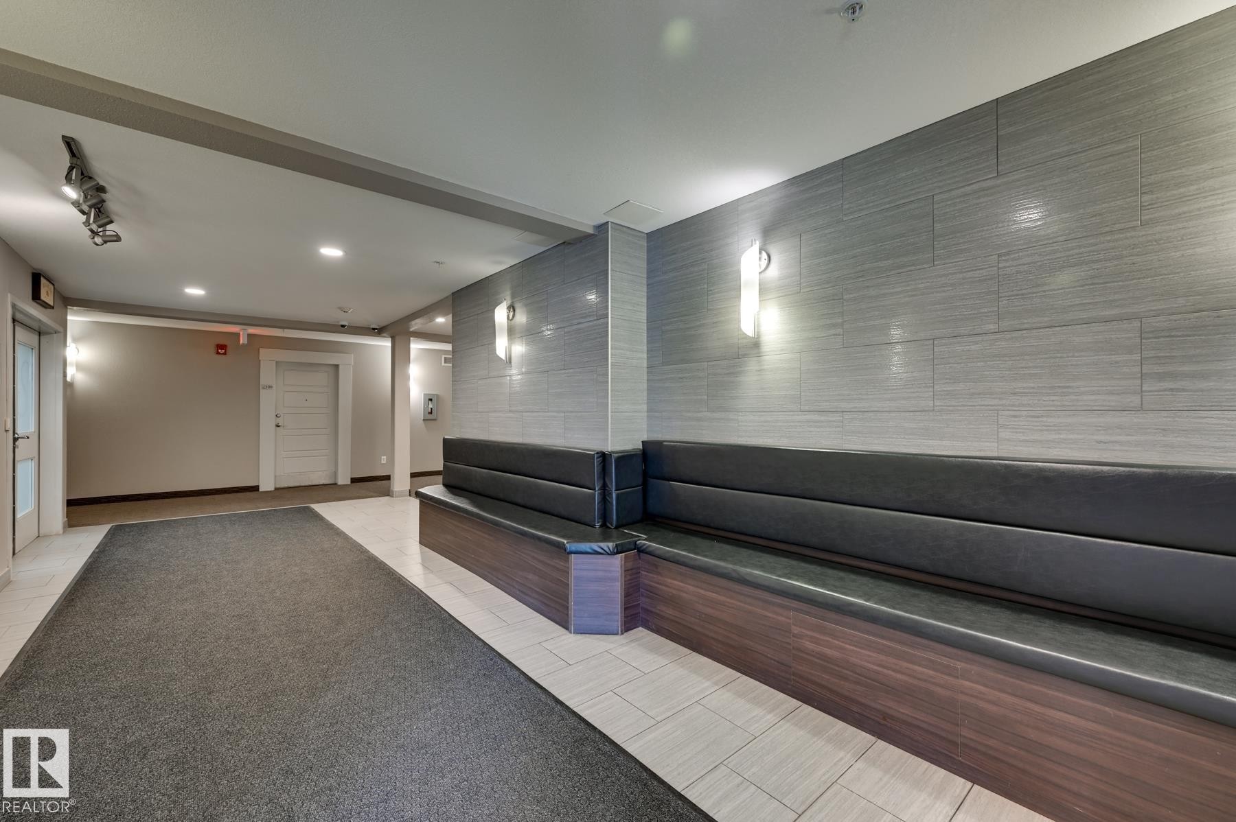 408 6084 Stanton Drive, Edmonton, AB - Indoor Photo Showing Other Room