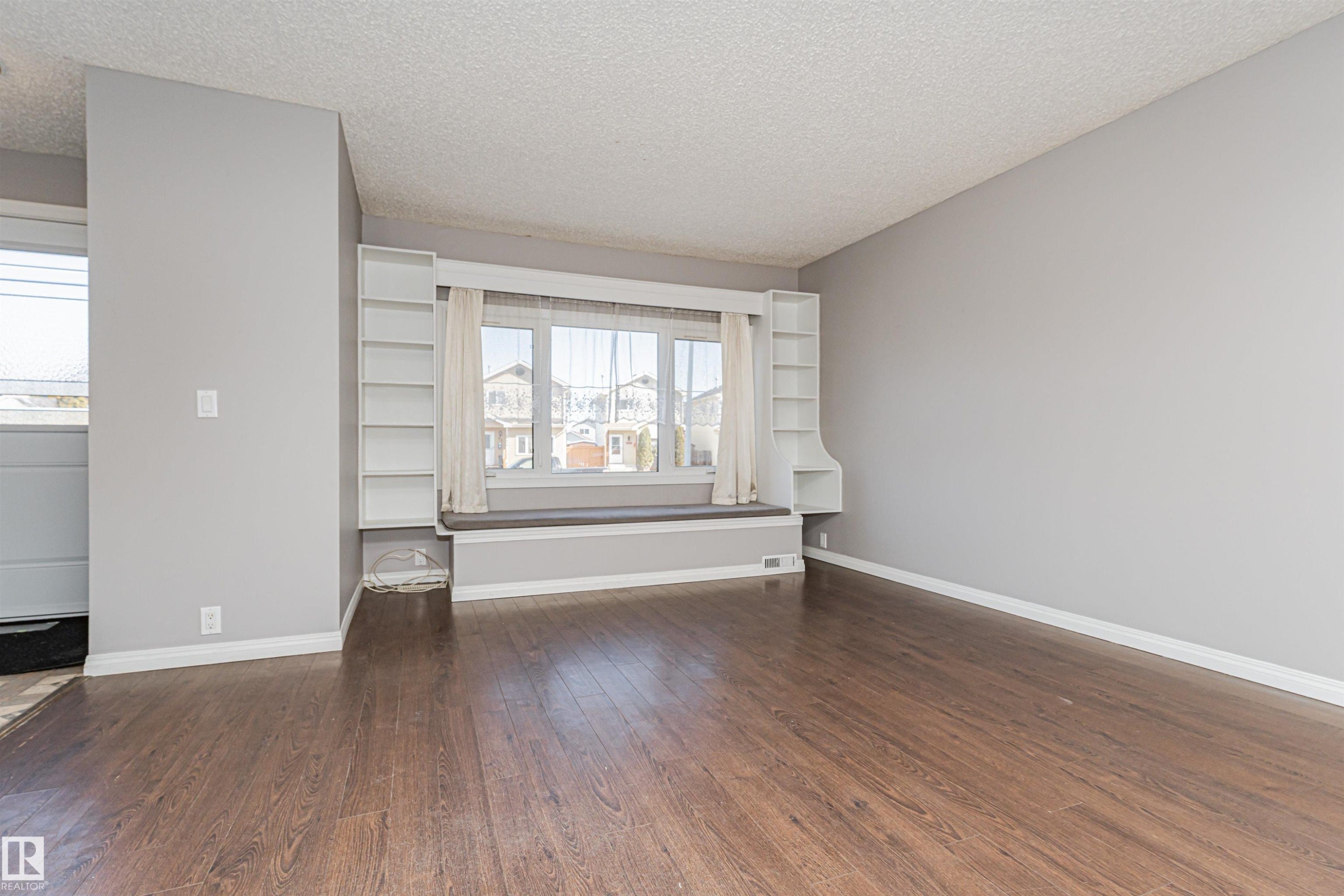 18425 95A Avenue, Edmonton, AB - Indoor Photo Showing Other Room
