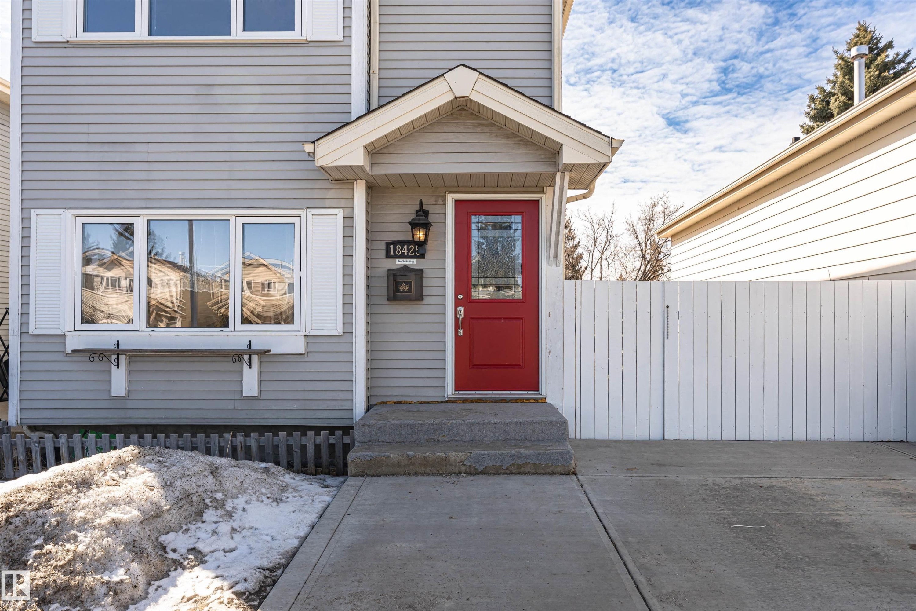 18425 95A Avenue, Edmonton, AB - Outdoor