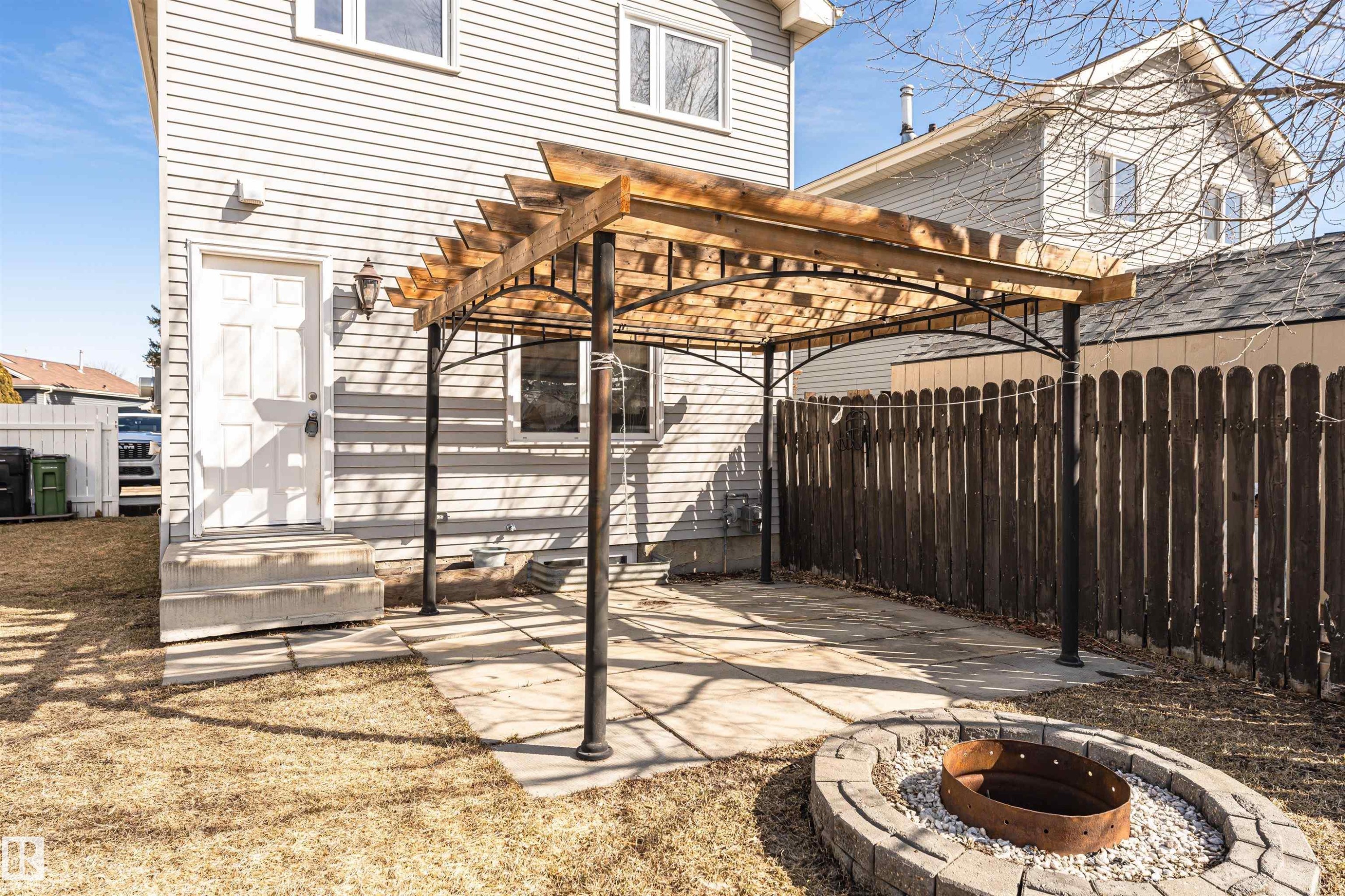 18425 95A Avenue, Edmonton, AB - Outdoor