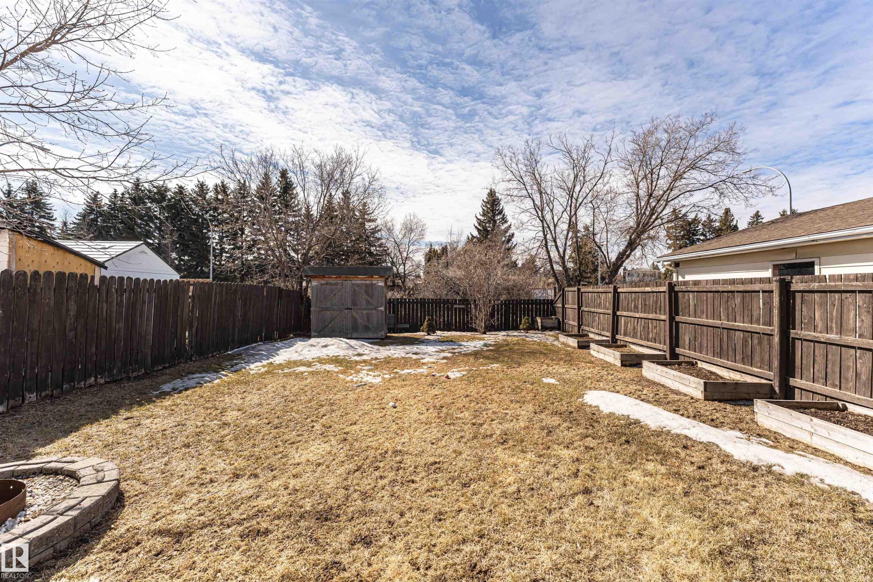 18425 95A Avenue, Edmonton, AB - Outdoor