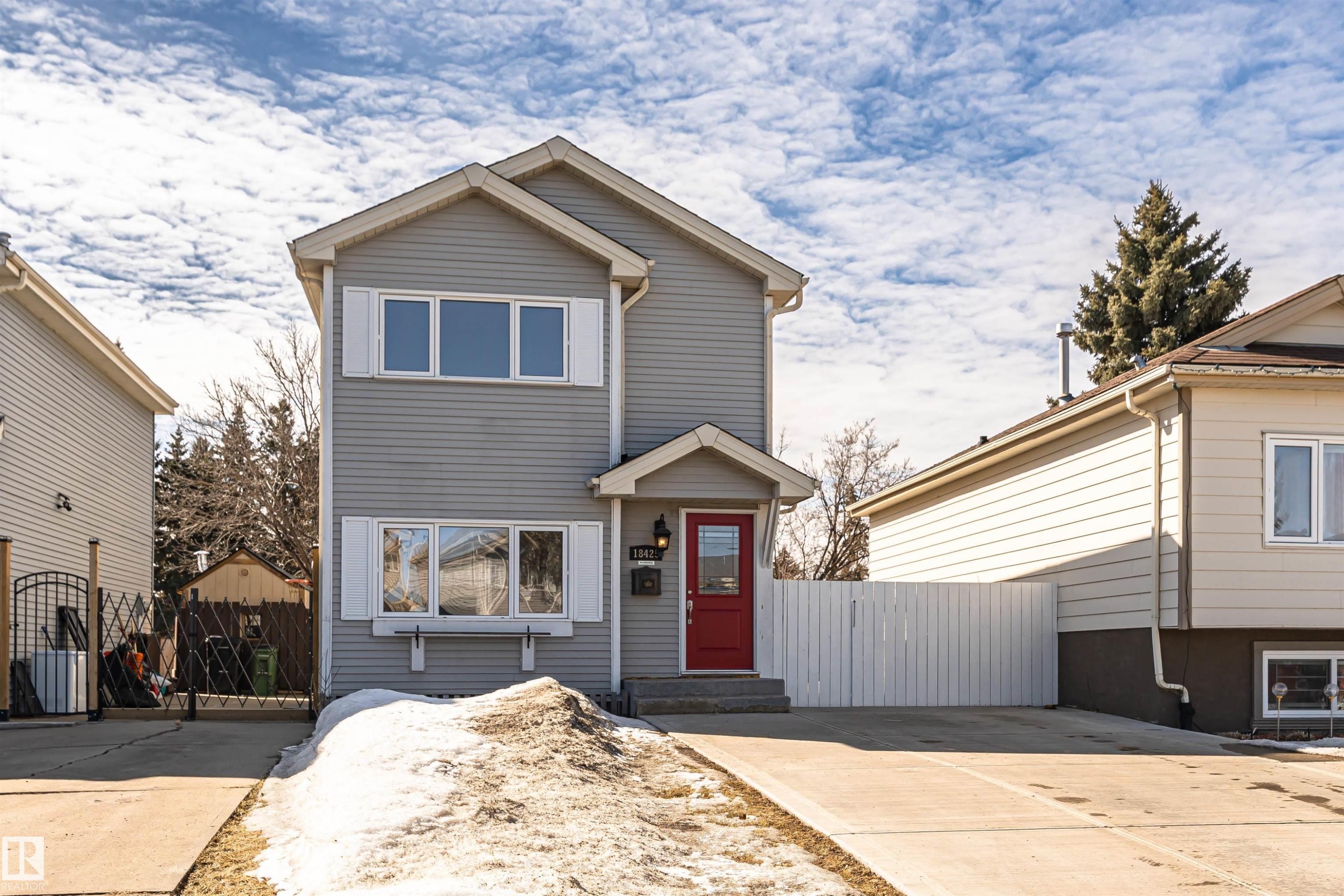 18425 95A Avenue, Edmonton, AB - Outdoor With Facade