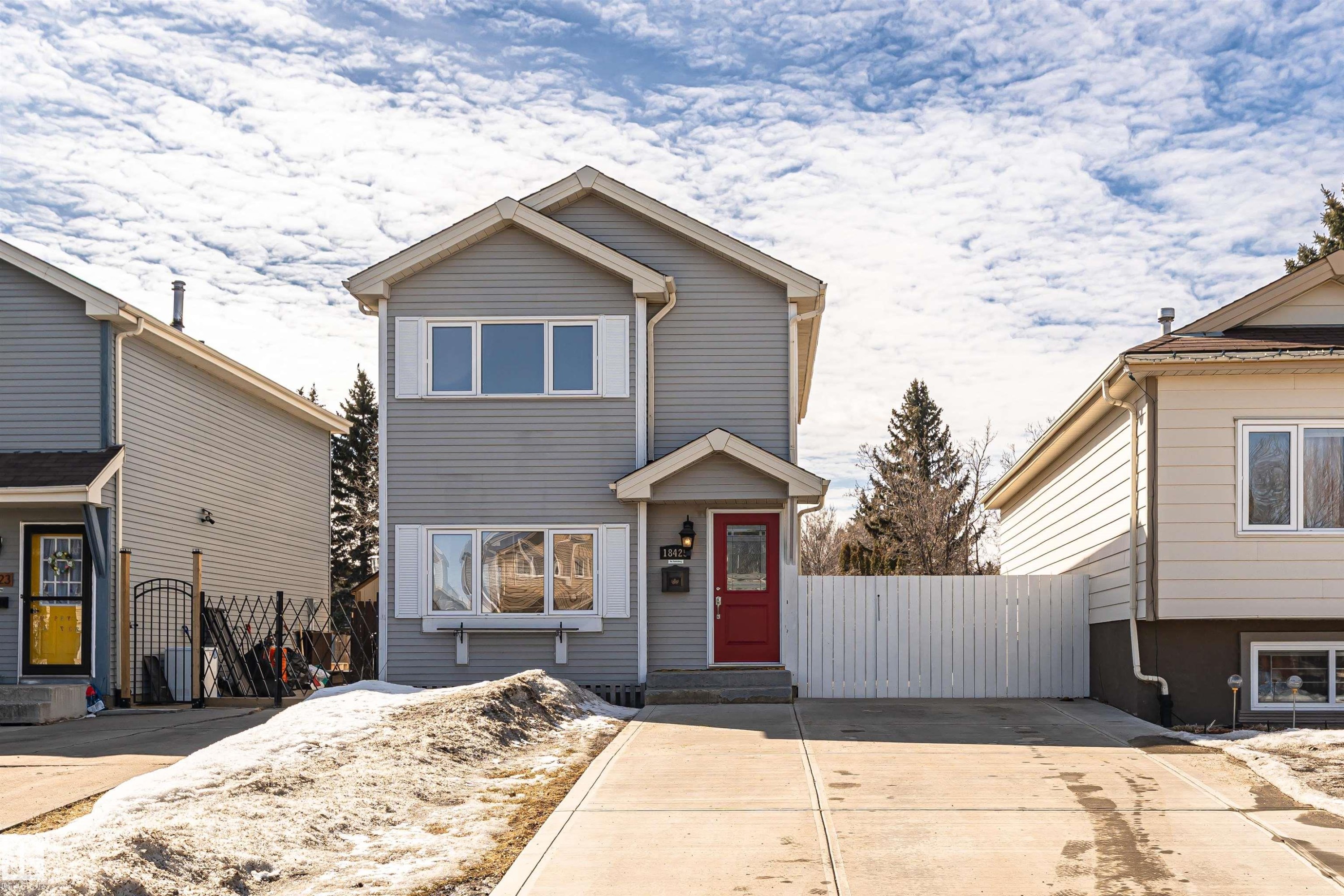 18425 95A Avenue, Edmonton, AB - Outdoor With Facade