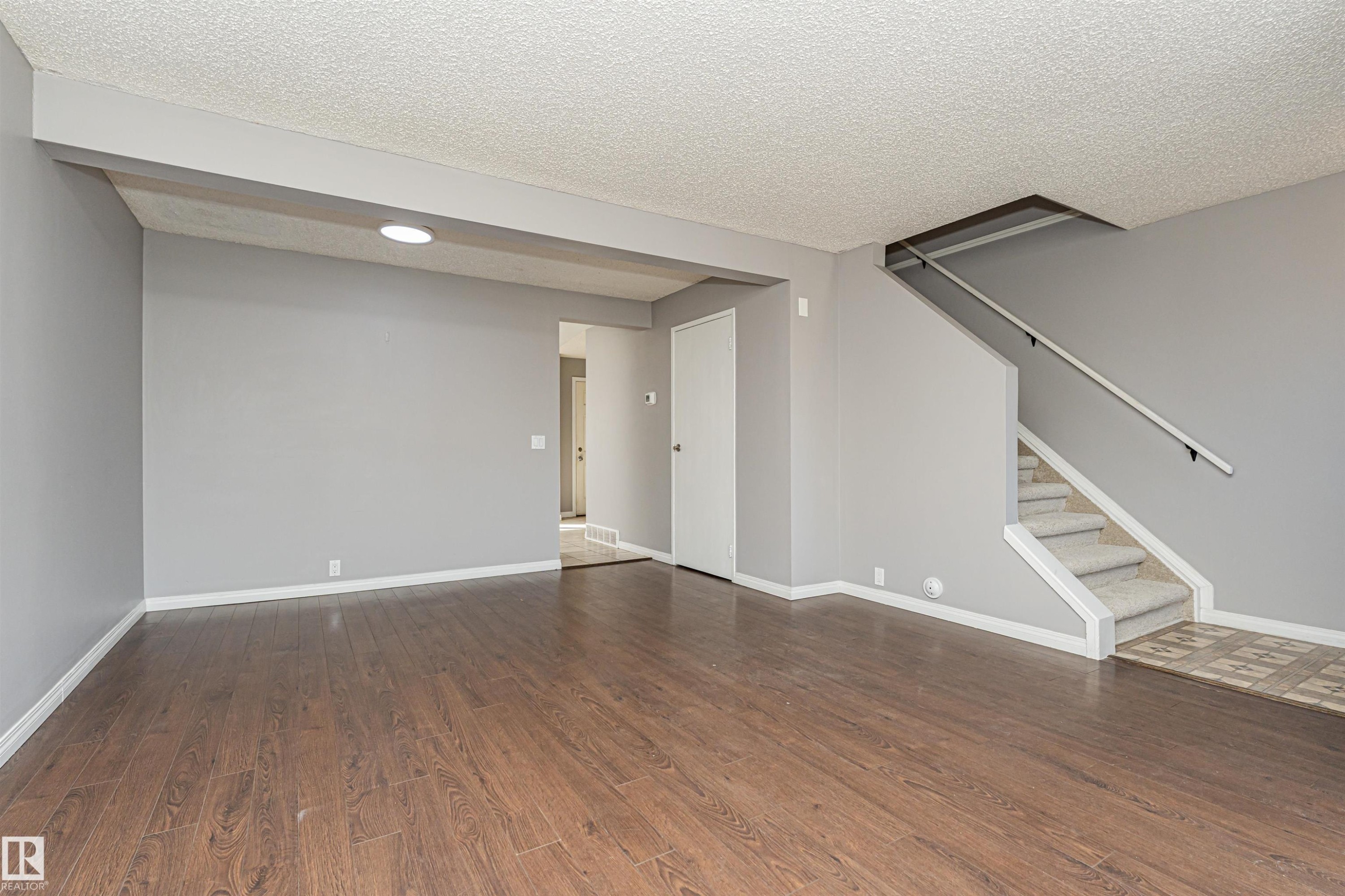 18425 95A Avenue, Edmonton, AB - Indoor Photo Showing Other Room