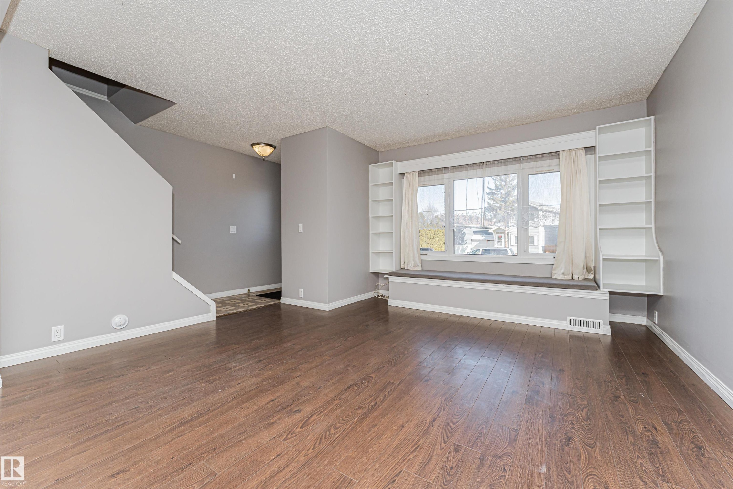 18425 95A Avenue, Edmonton, AB - Indoor Photo Showing Other Room