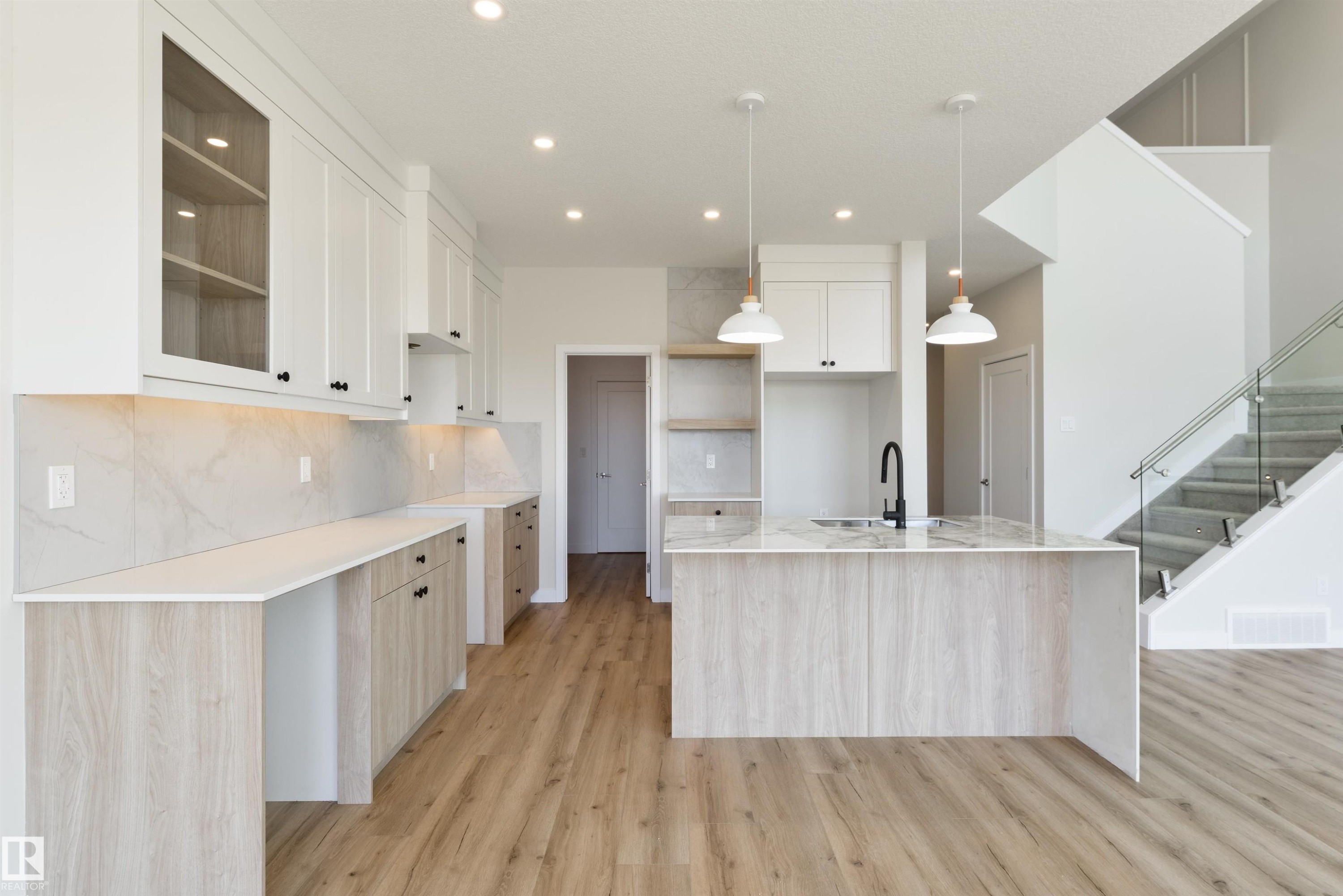 1443 Osprey Crest Nw, Edmonton, AB - Indoor Photo Showing Kitchen With Upgraded Kitchen