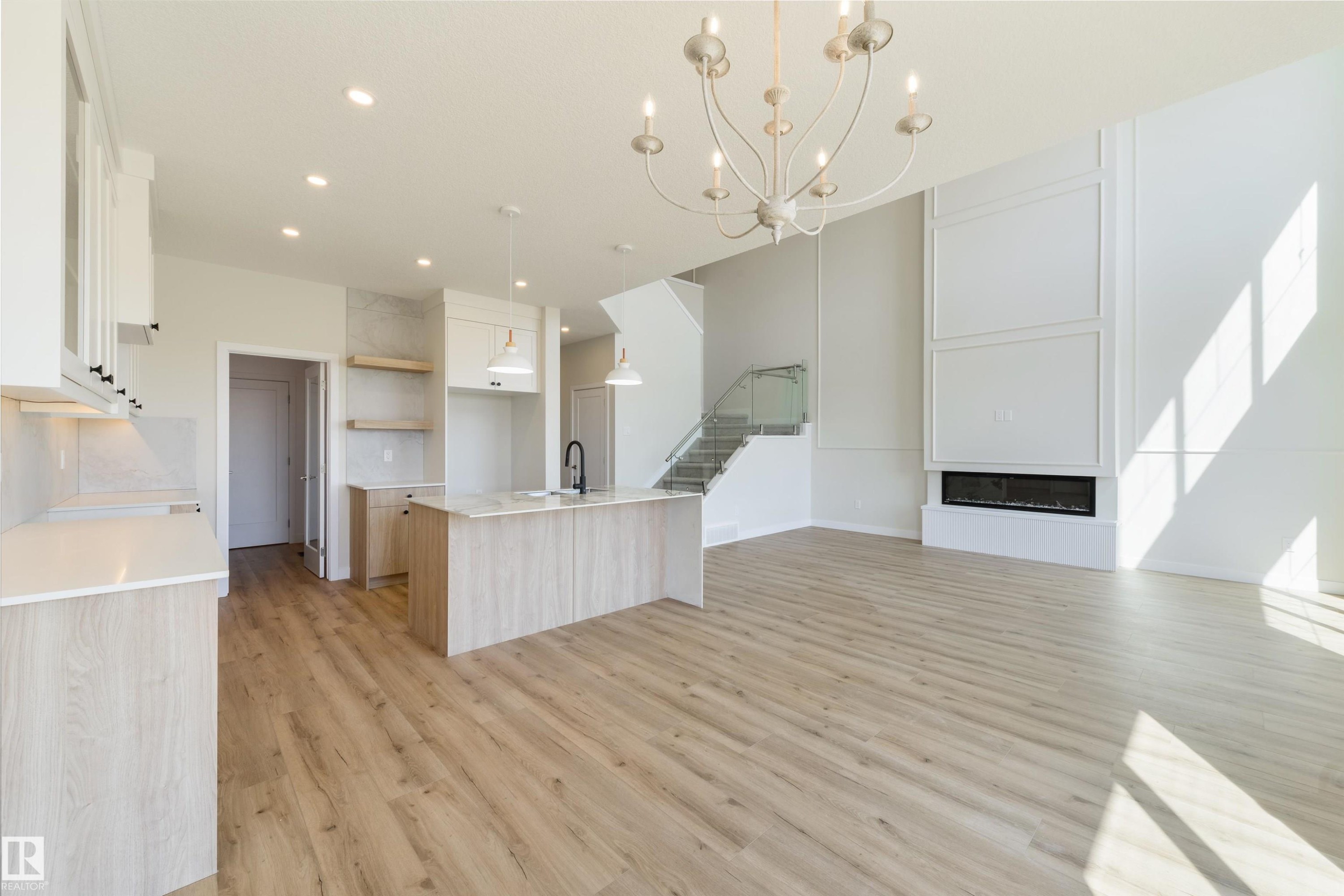 1443 Osprey Crest Nw, Edmonton, AB - Indoor Photo Showing Kitchen With Upgraded Kitchen