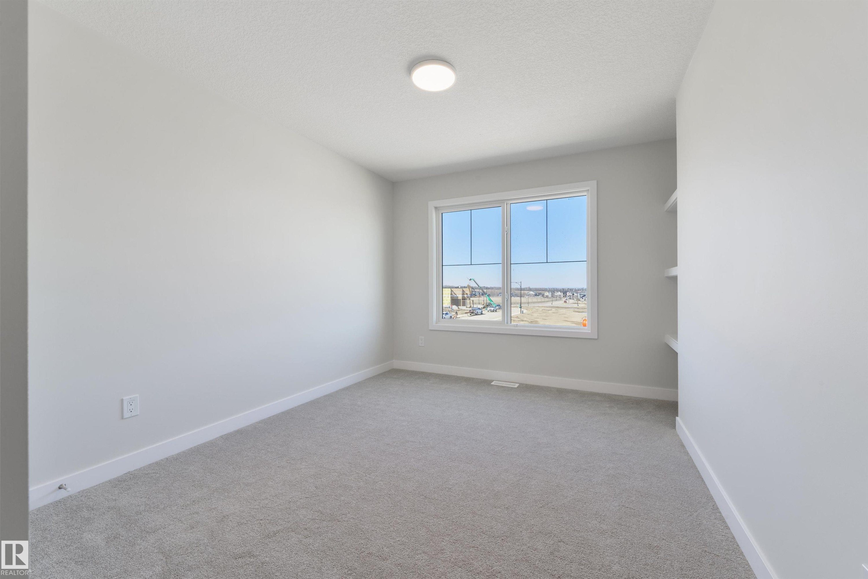 1443 Osprey Crest Nw, Edmonton, AB - Indoor Photo Showing Other Room