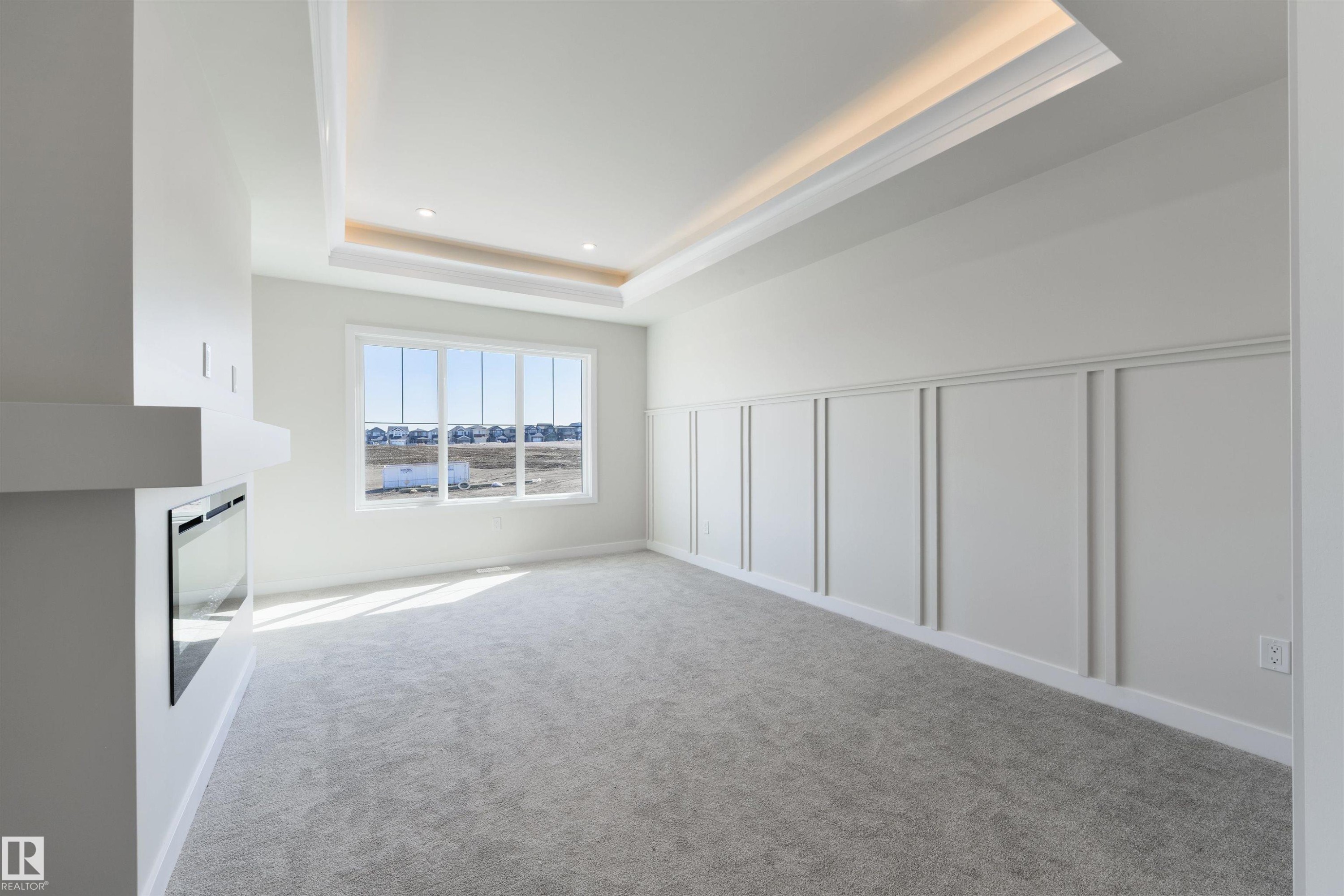 1443 Osprey Crest Nw, Edmonton, AB - Indoor Photo Showing Other Room