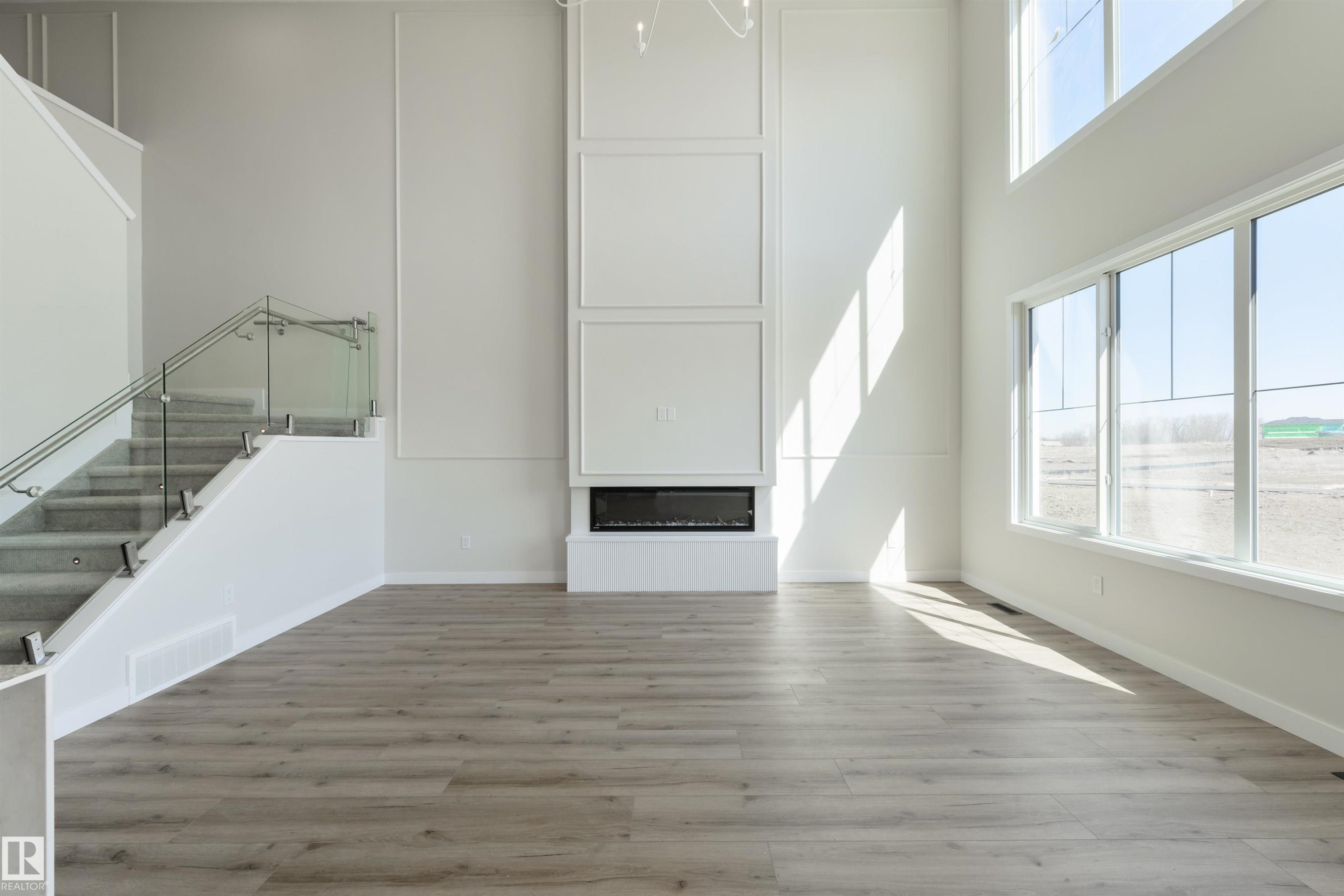1443 Osprey Crest Nw, Edmonton, AB - Indoor Photo Showing Other Room