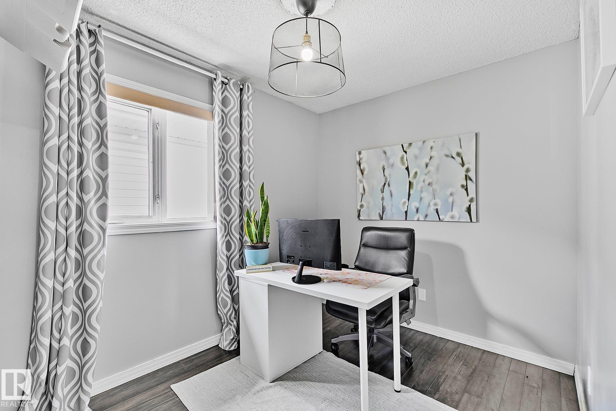 3205 41A Avenue, Edmonton, AB - Indoor Photo Showing Office