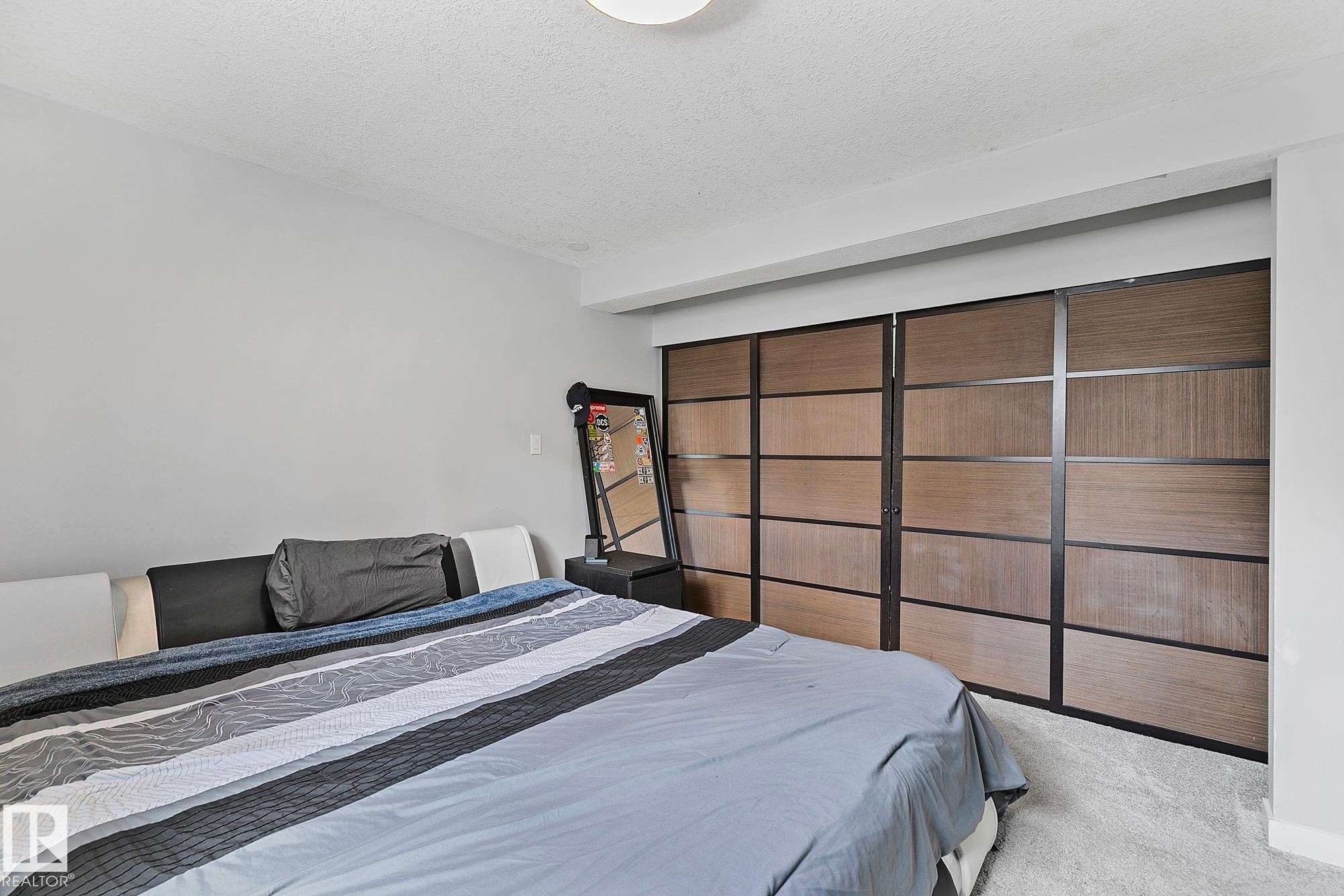 3205 41A Avenue, Edmonton, AB - Indoor Photo Showing Bedroom