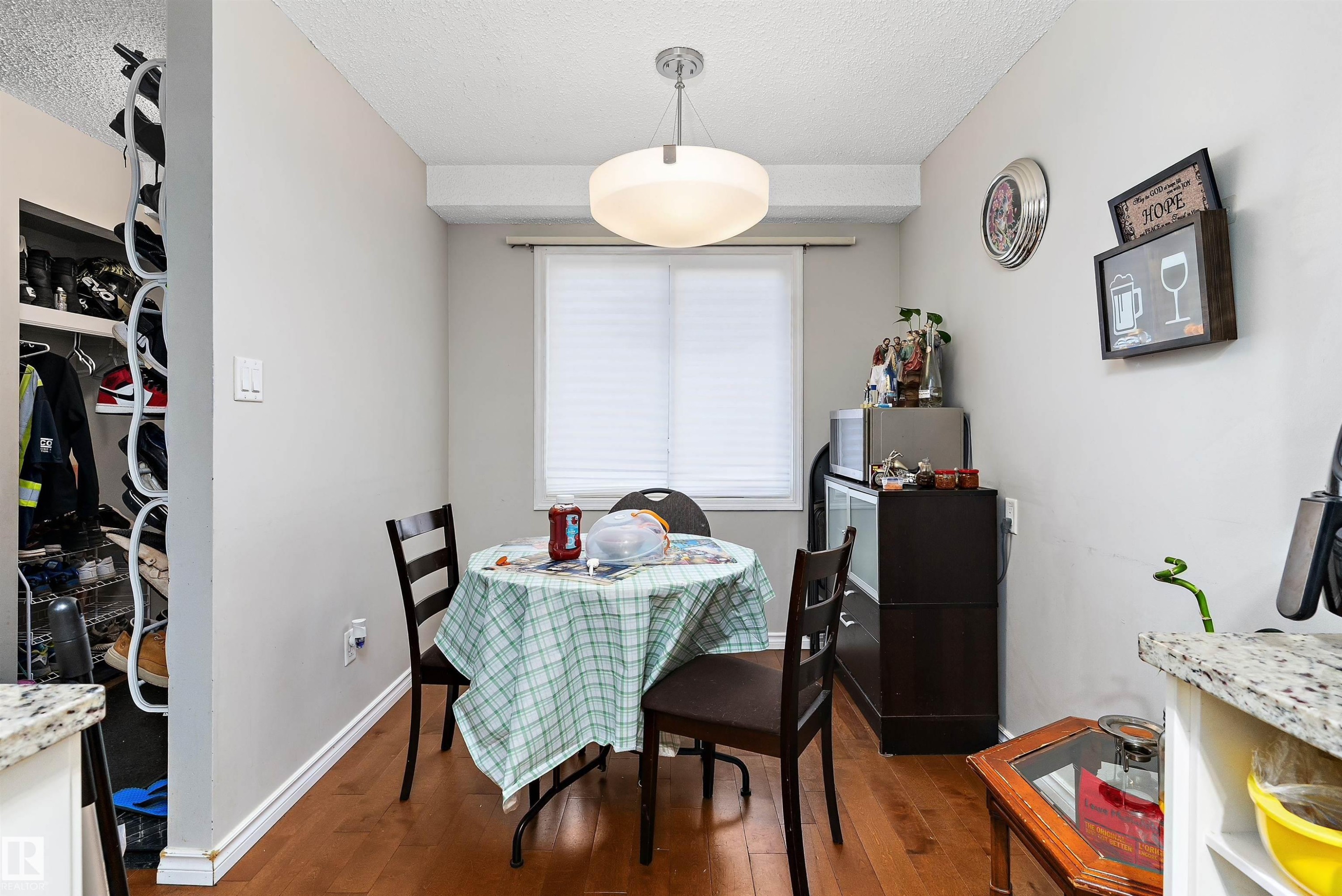 6617 180 Street, Edmonton, AB - Indoor Photo Showing Dining Room