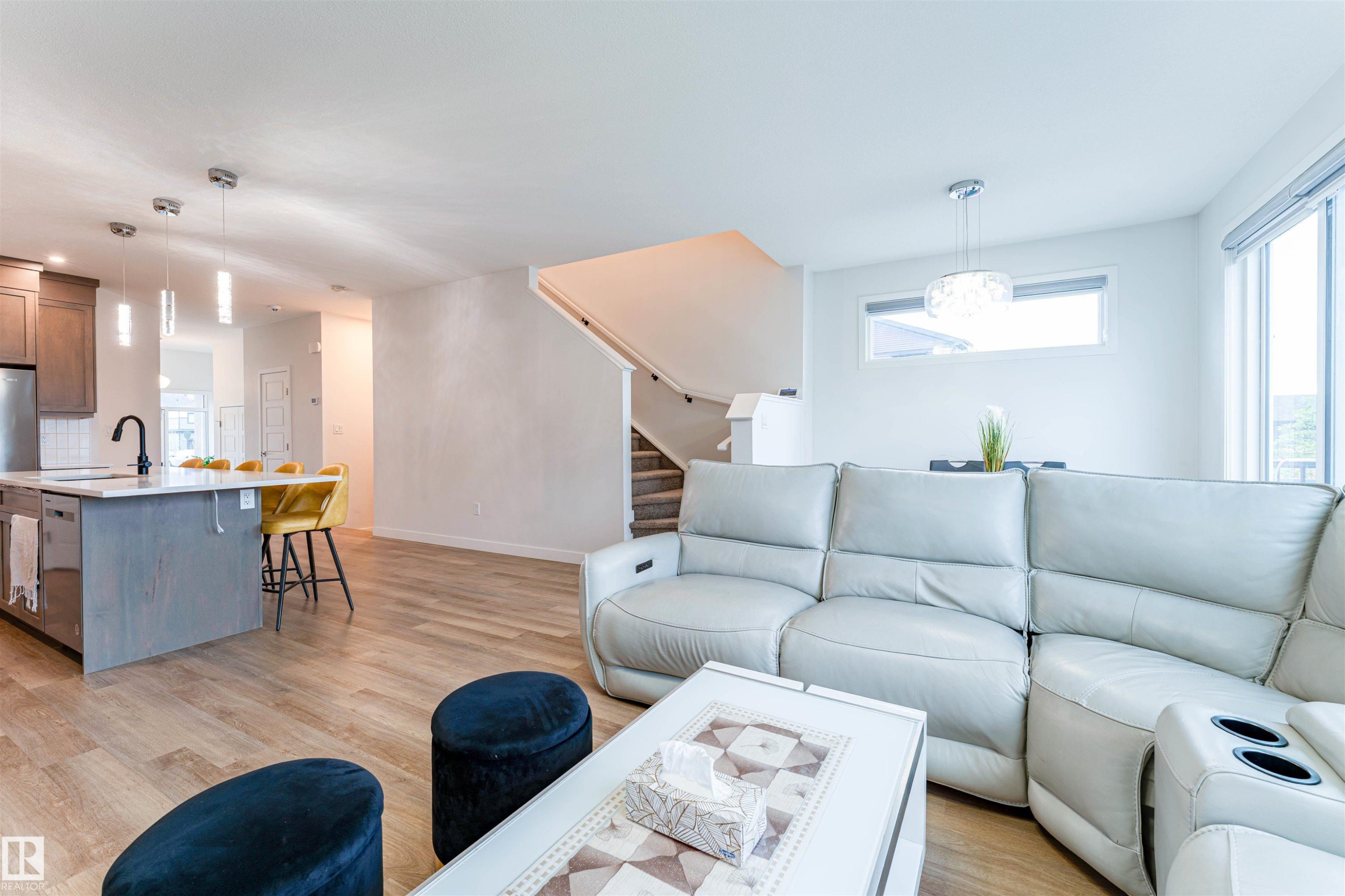 231 Orchards Boulevard, Edmonton, AB - Indoor Photo Showing Other Room