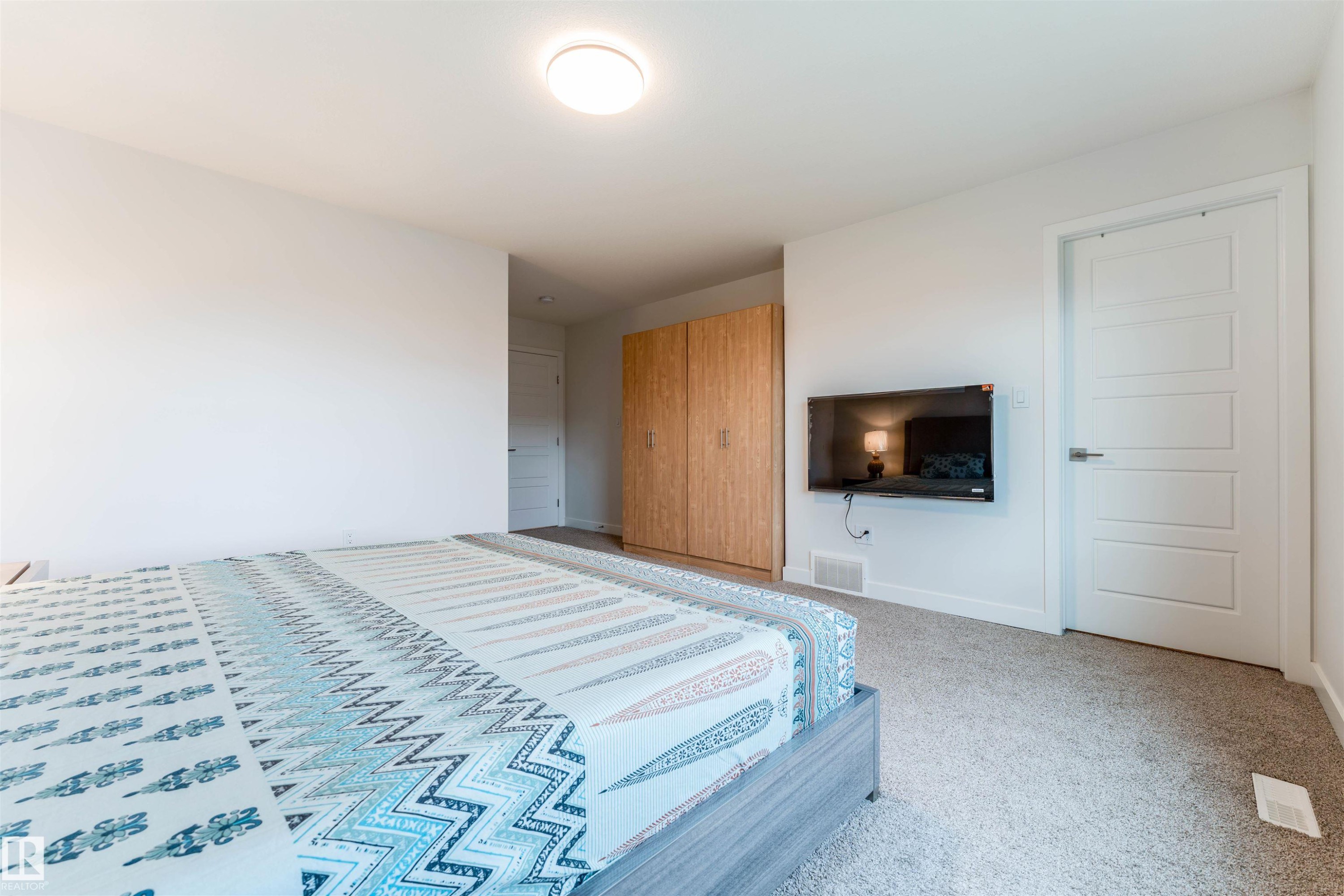 231 Orchards Boulevard, Edmonton, AB - Indoor Photo Showing Bedroom