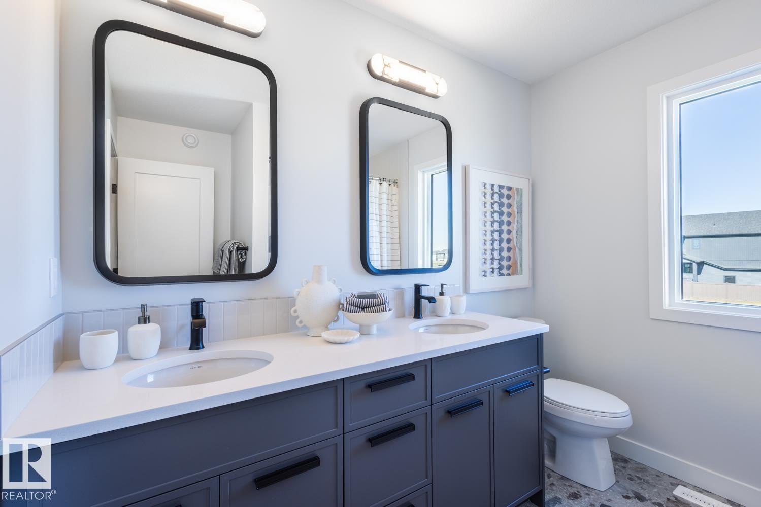 2376 Muckleplum Way, Edmonton, AB - Indoor Photo Showing Bathroom