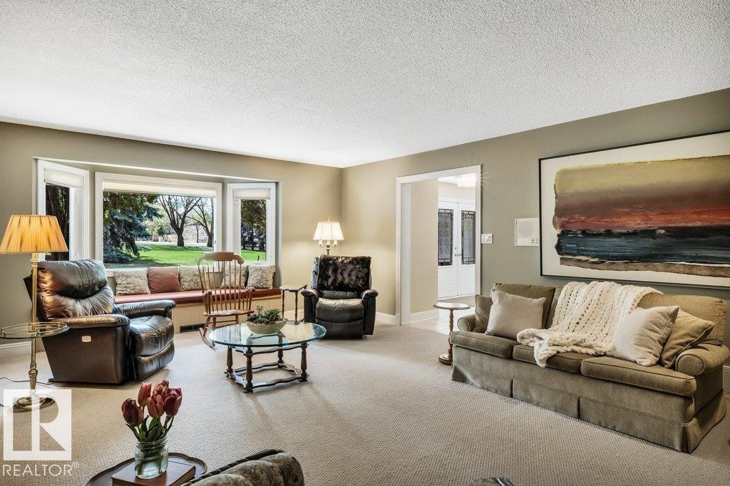 260 Windermere Drive, Edmonton, AB - Indoor Photo Showing Living Room