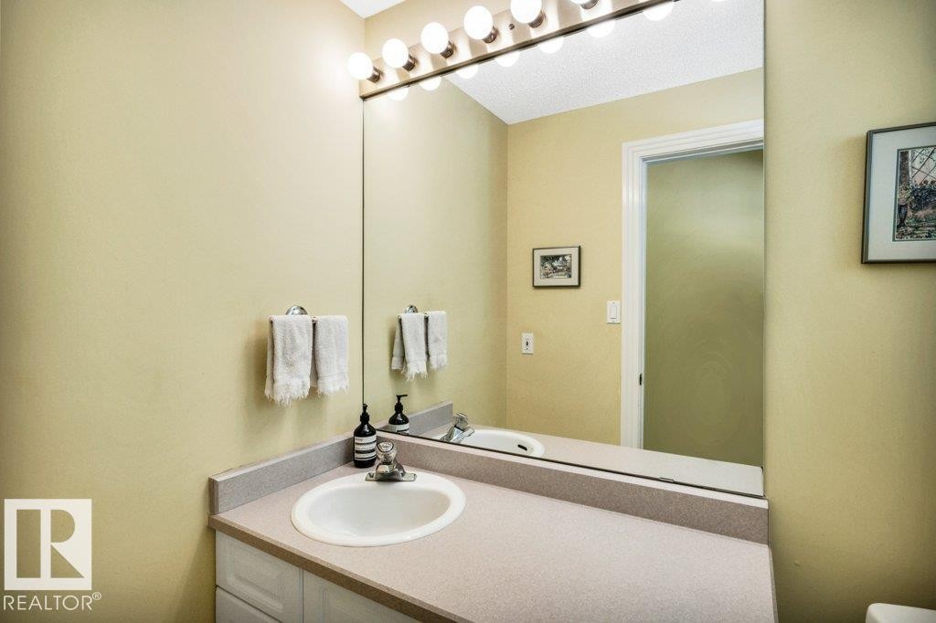 260 Windermere Drive, Edmonton, AB - Indoor Photo Showing Bathroom