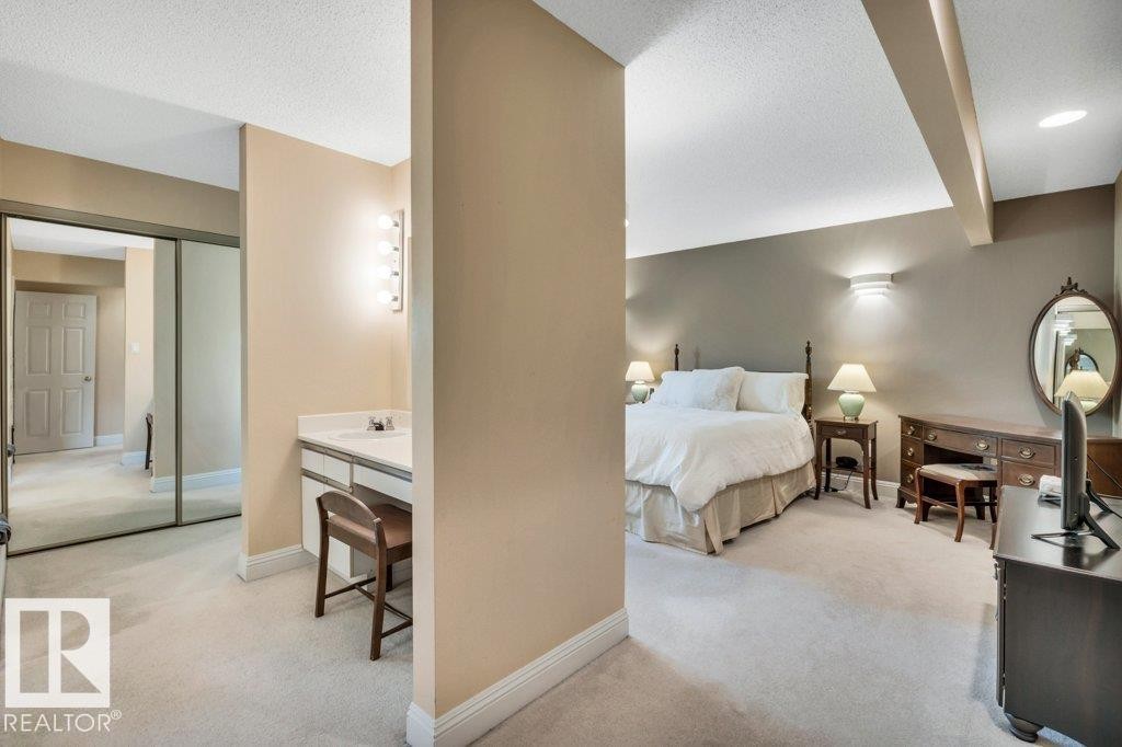 260 Windermere Drive, Edmonton, AB - Indoor Photo Showing Bedroom