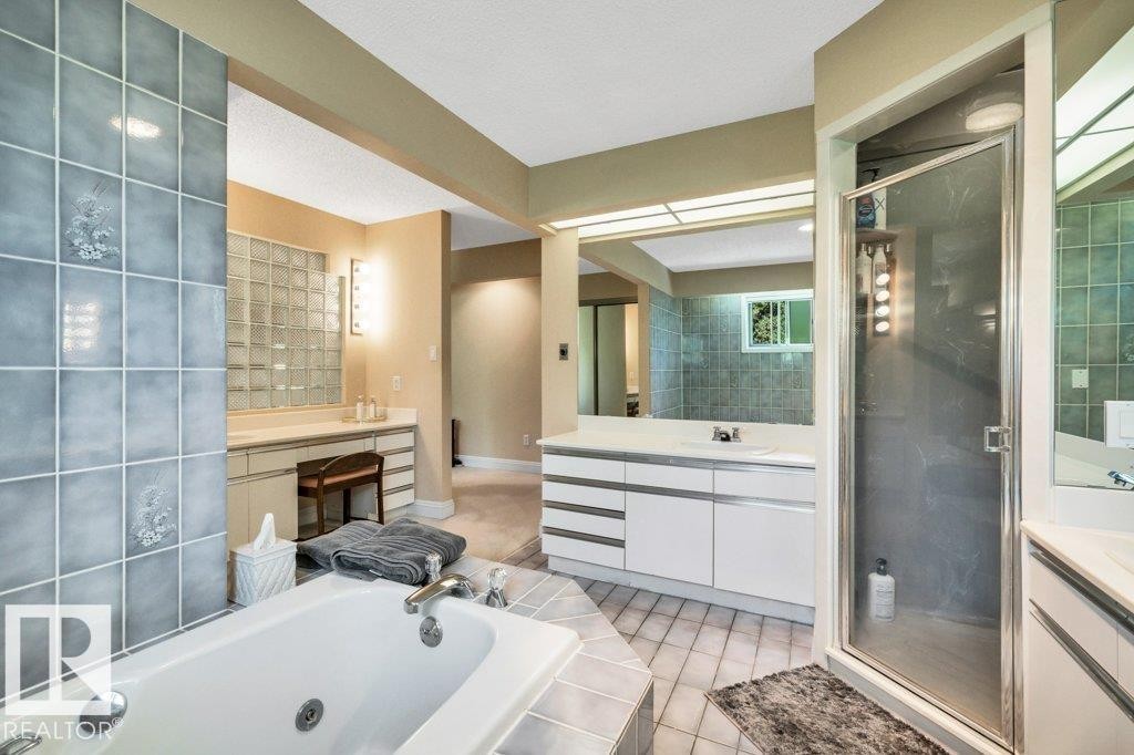 260 Windermere Drive, Edmonton, AB - Indoor Photo Showing Bathroom